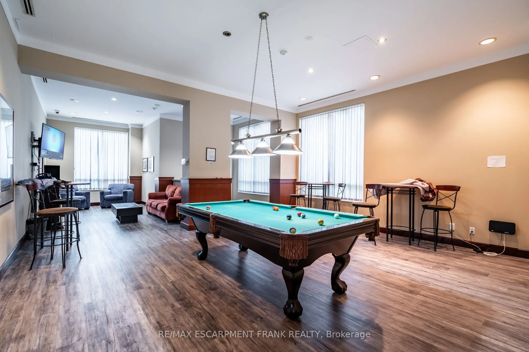 1359 RATHBURN Road E, #1801