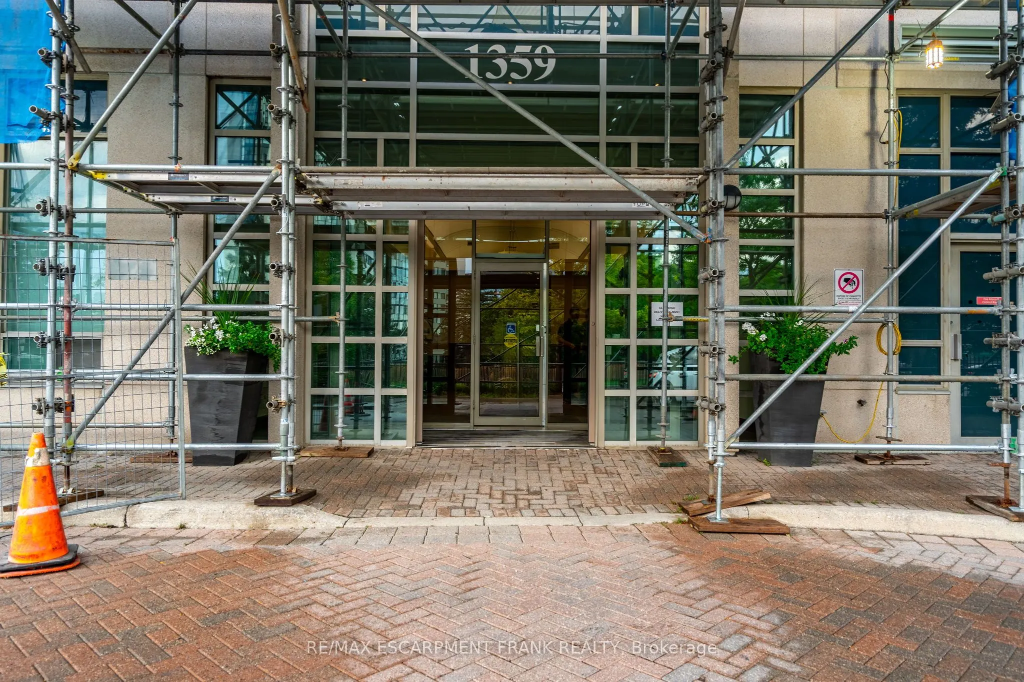 1359 RATHBURN Road E, #1801