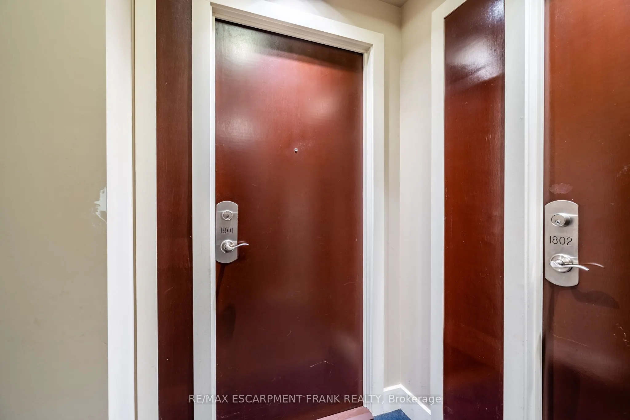 1359 RATHBURN Road E, #1801
