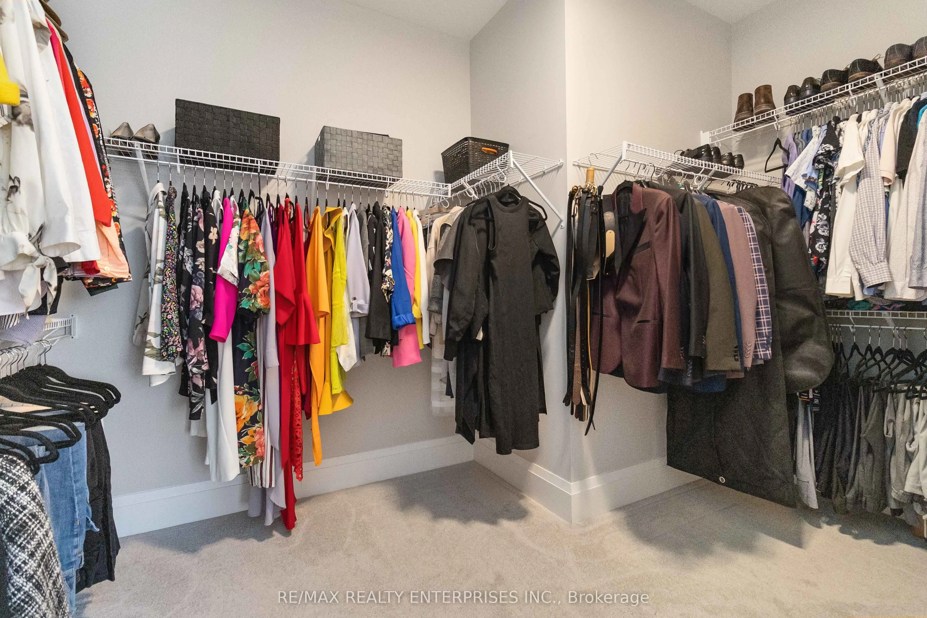 1437 Lakeport Crescent