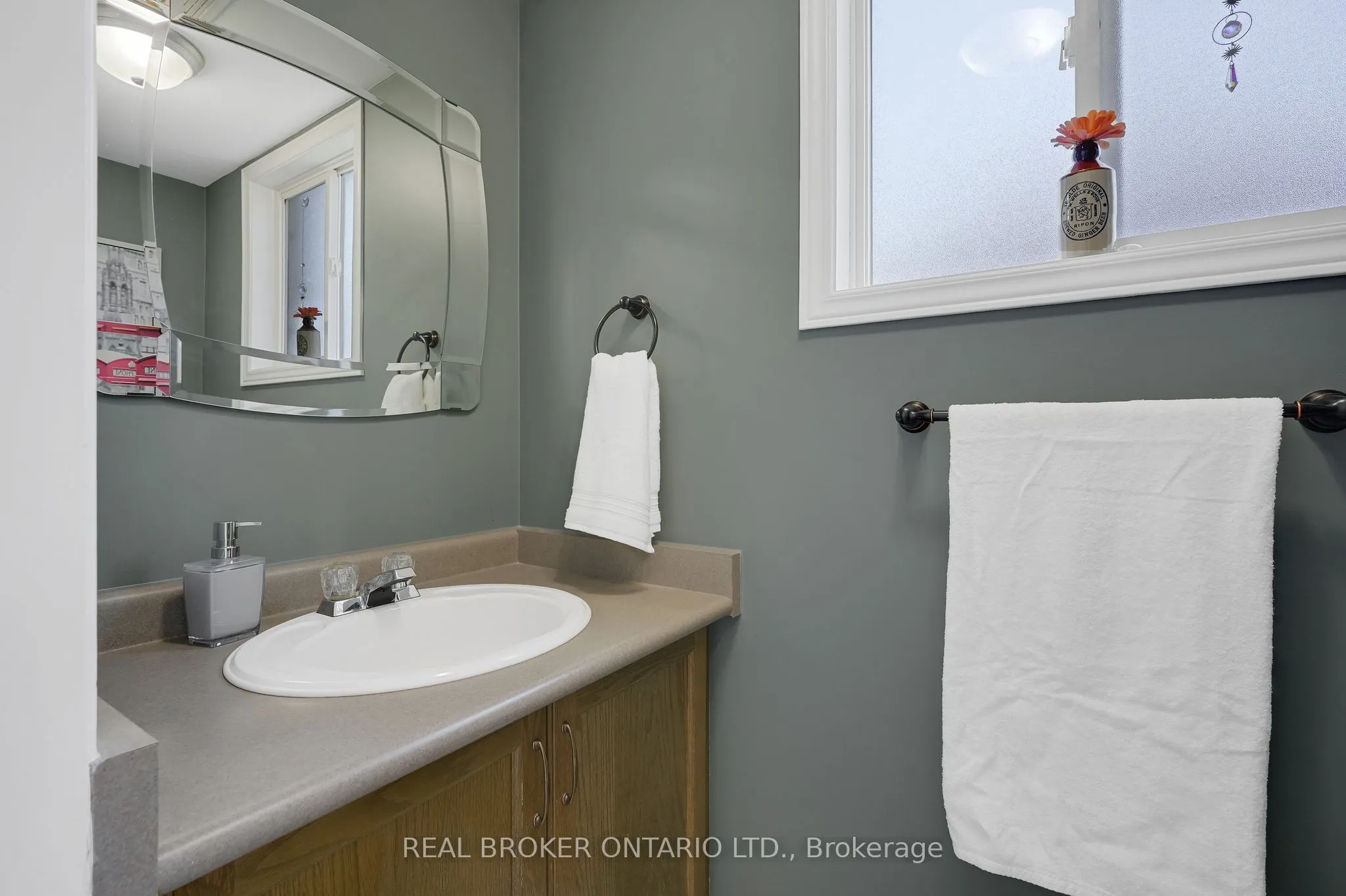4 Ironhorse Crescent