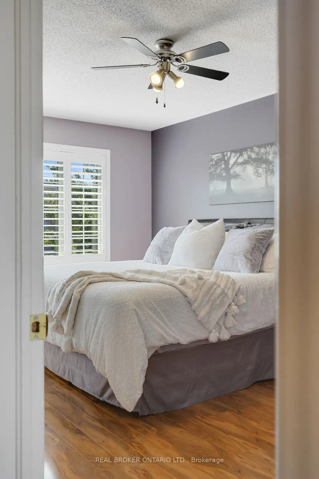 4 Ironhorse Crescent