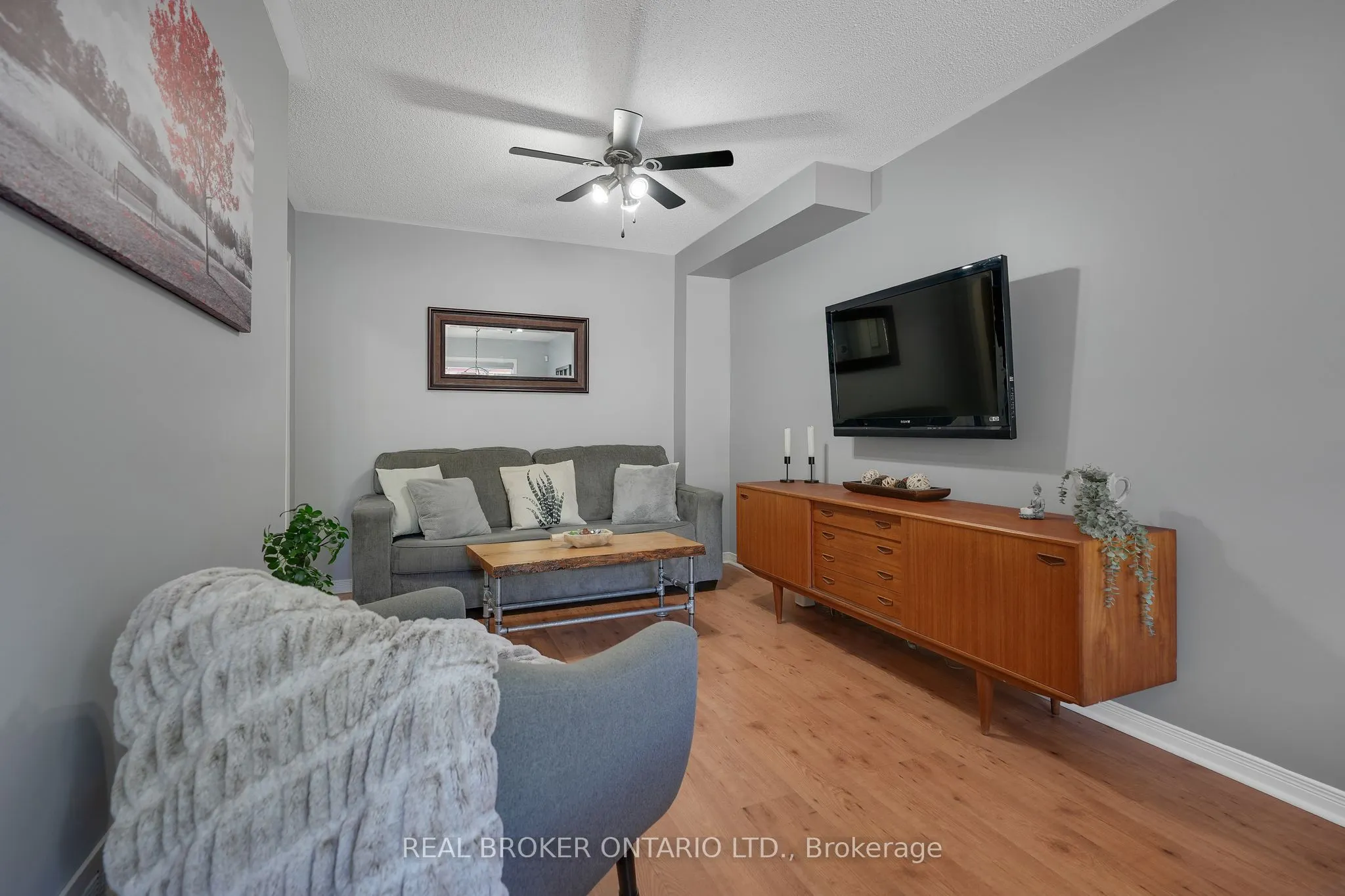4 Ironhorse Crescent