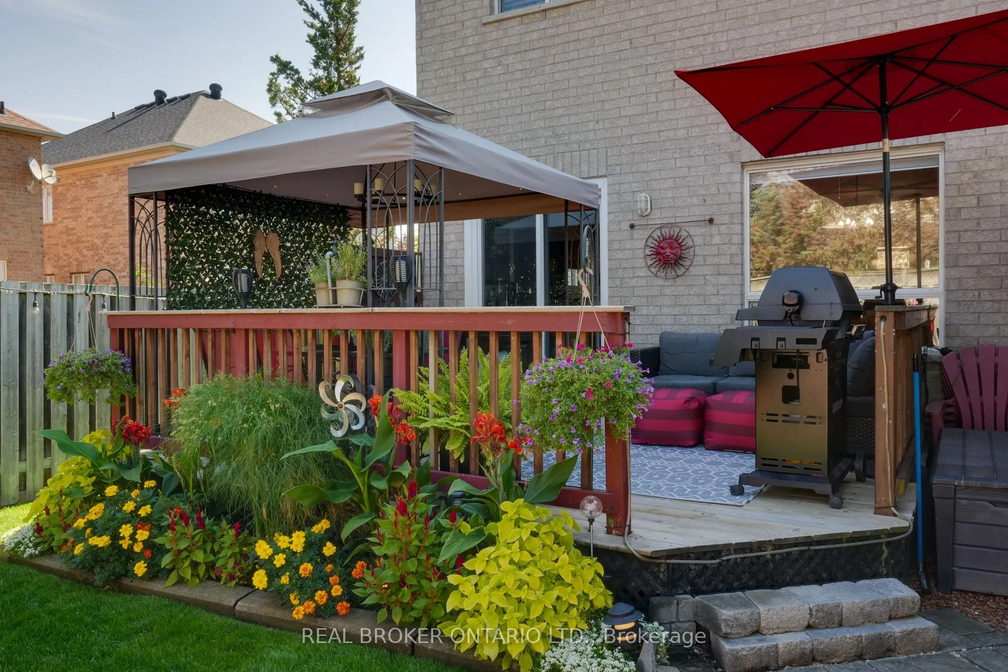4 Ironhorse Crescent