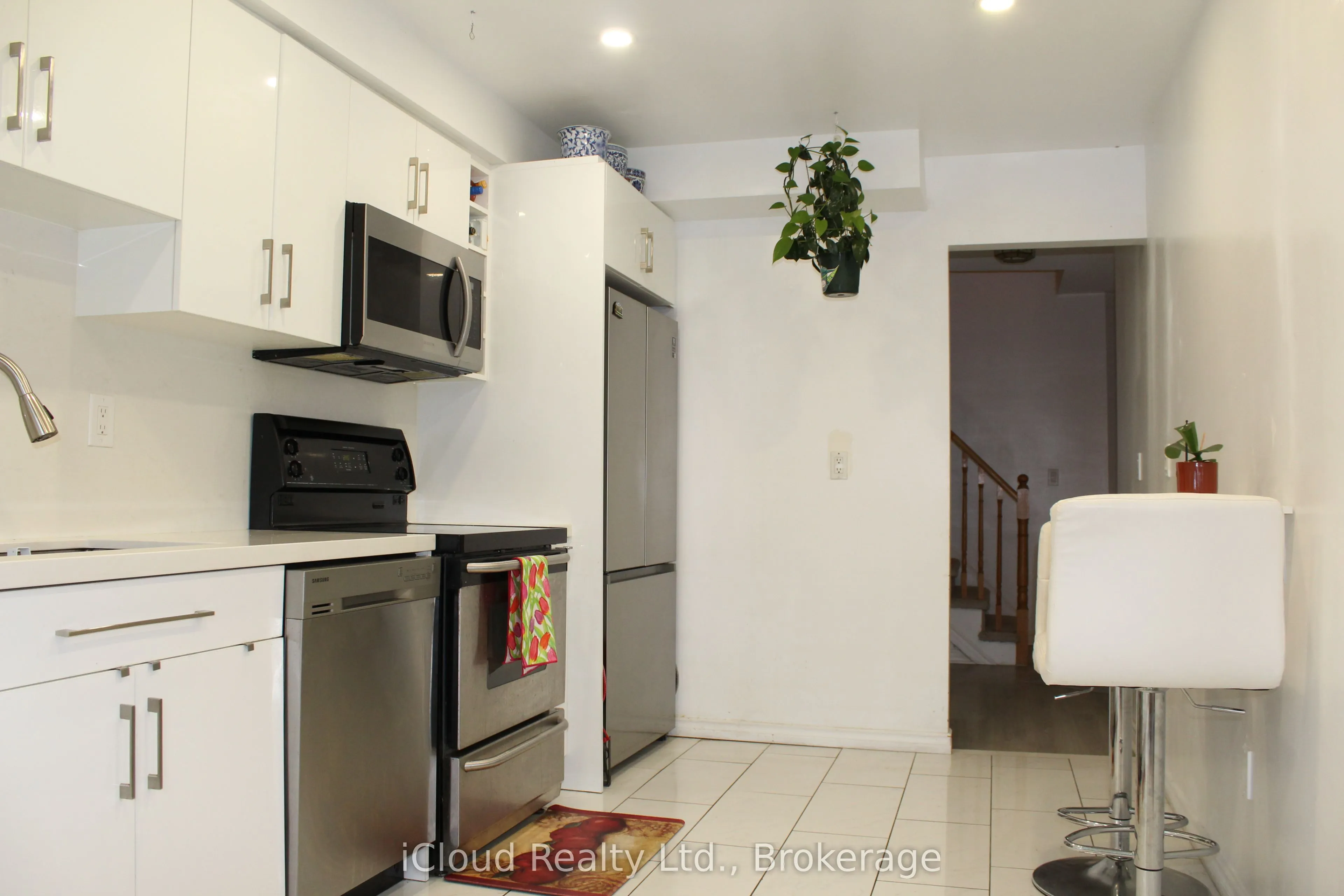 3 Hartnell Square, #2