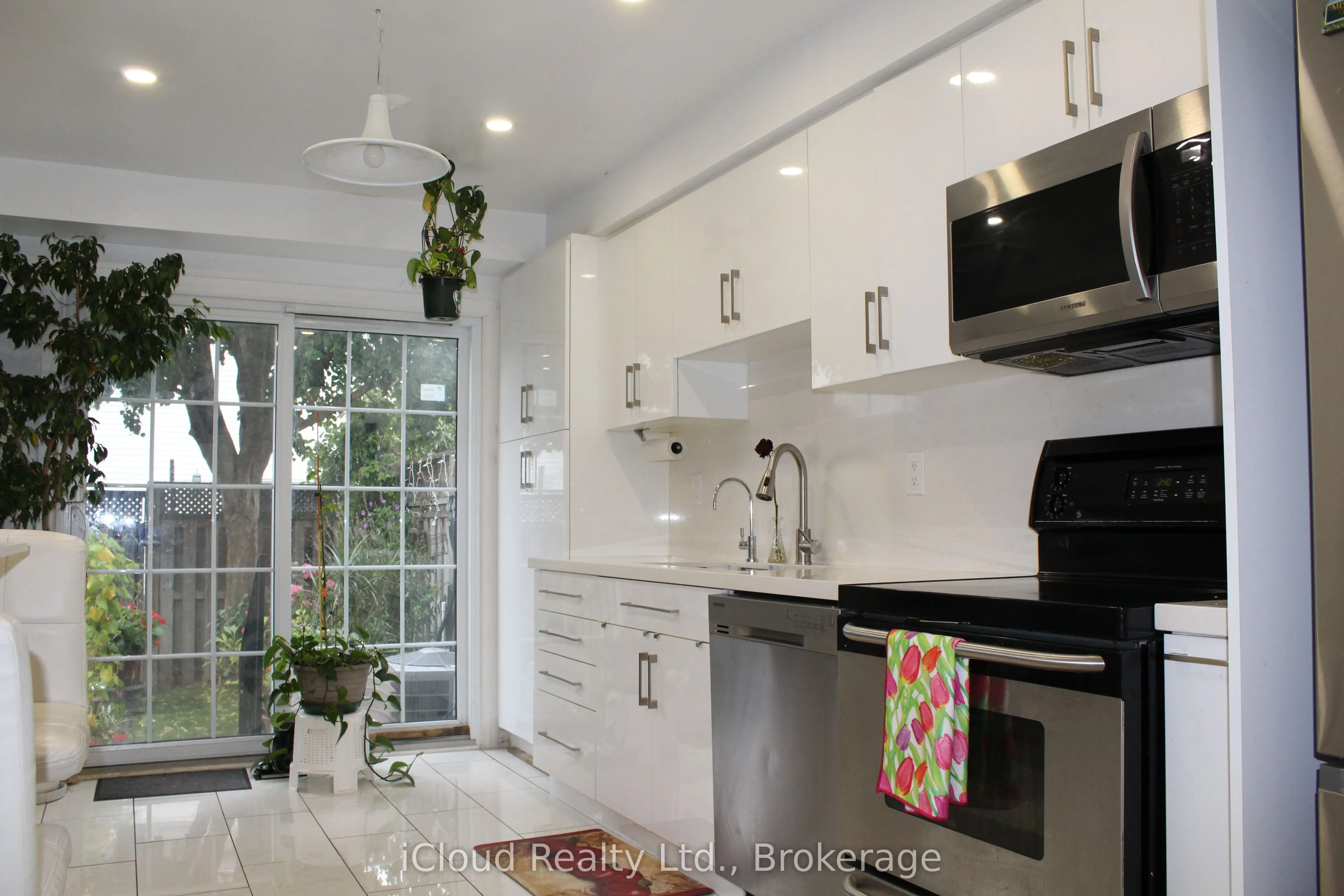 3 Hartnell Square, #2