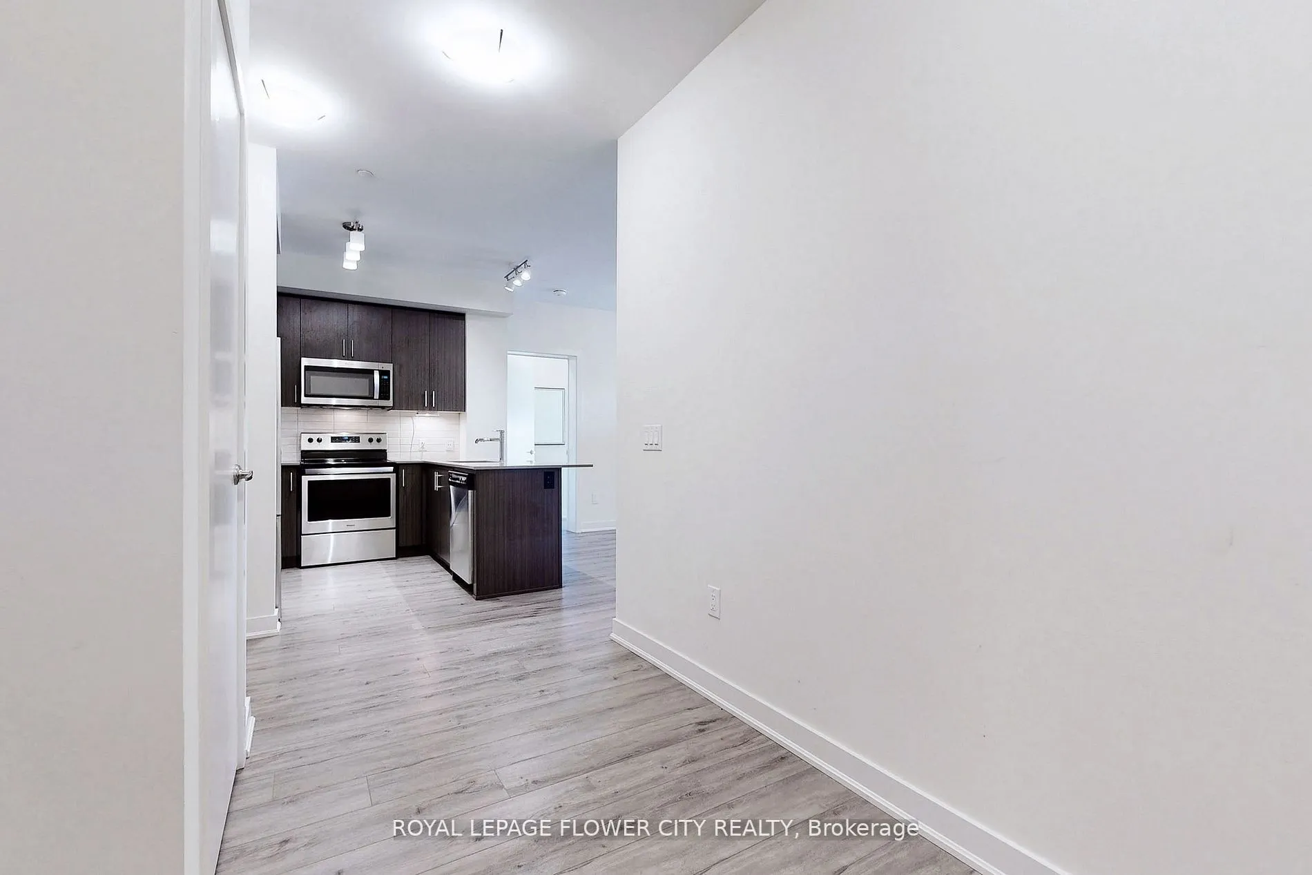 320 Plains Road E, #106