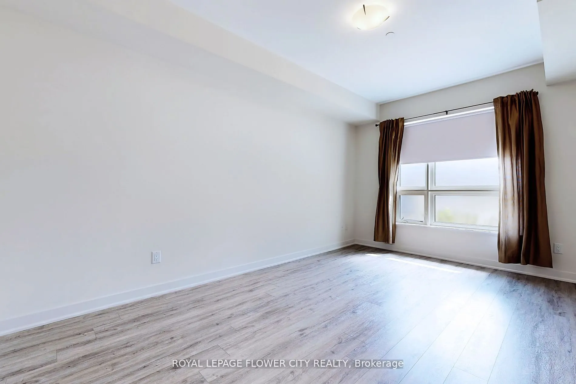 320 Plains Road E, #106