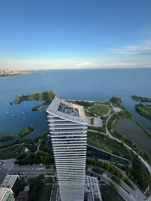 30 Shore Breeze Drive, #LPH 03A