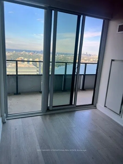 30 Shore Breeze Drive, #LPH 03A