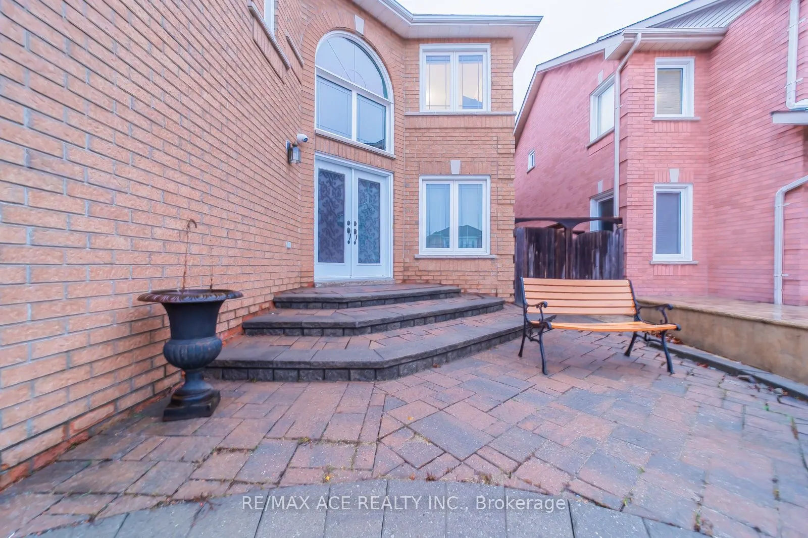 5167 Heatherleigh Avenue, #Main