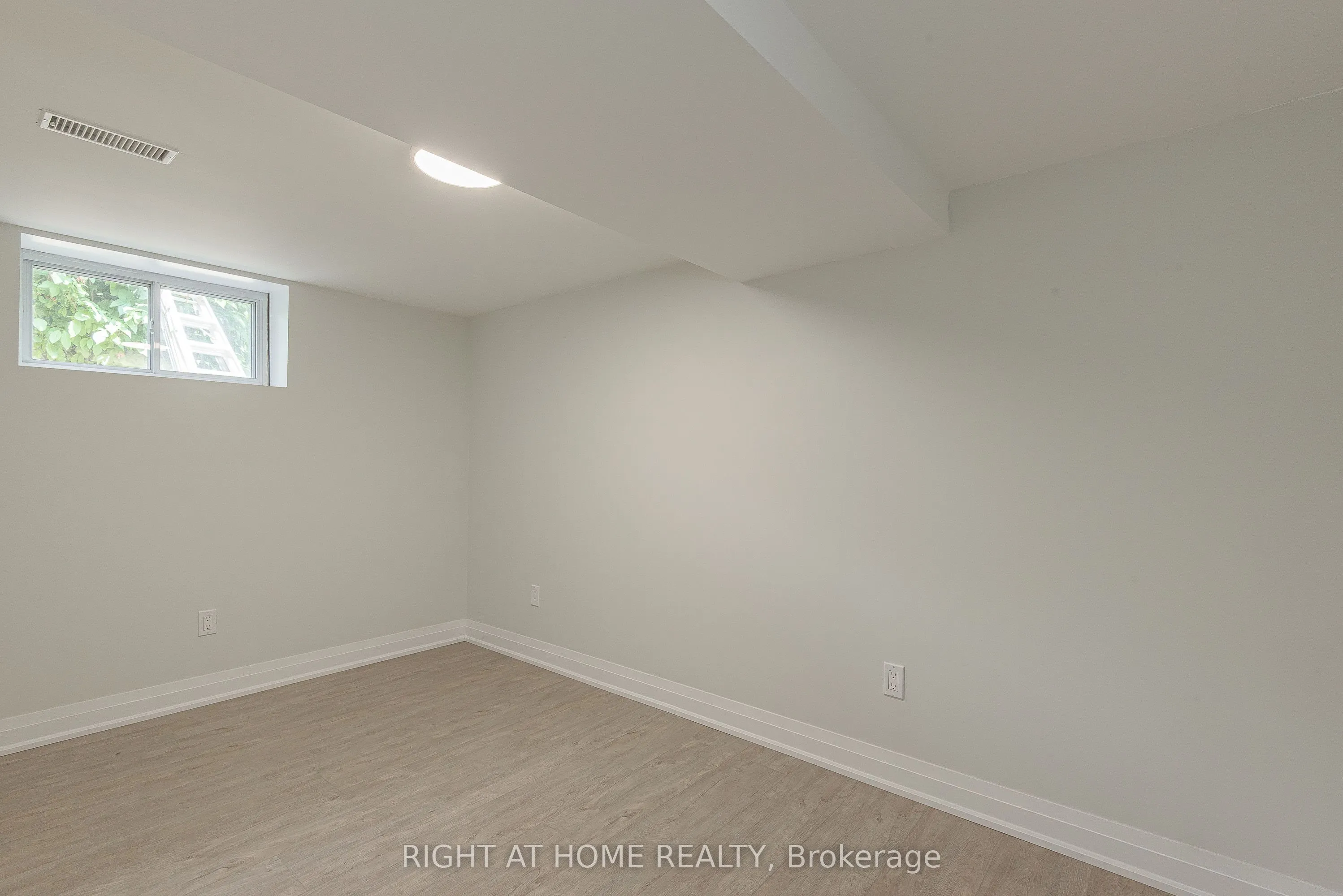 15 Hale Drive
