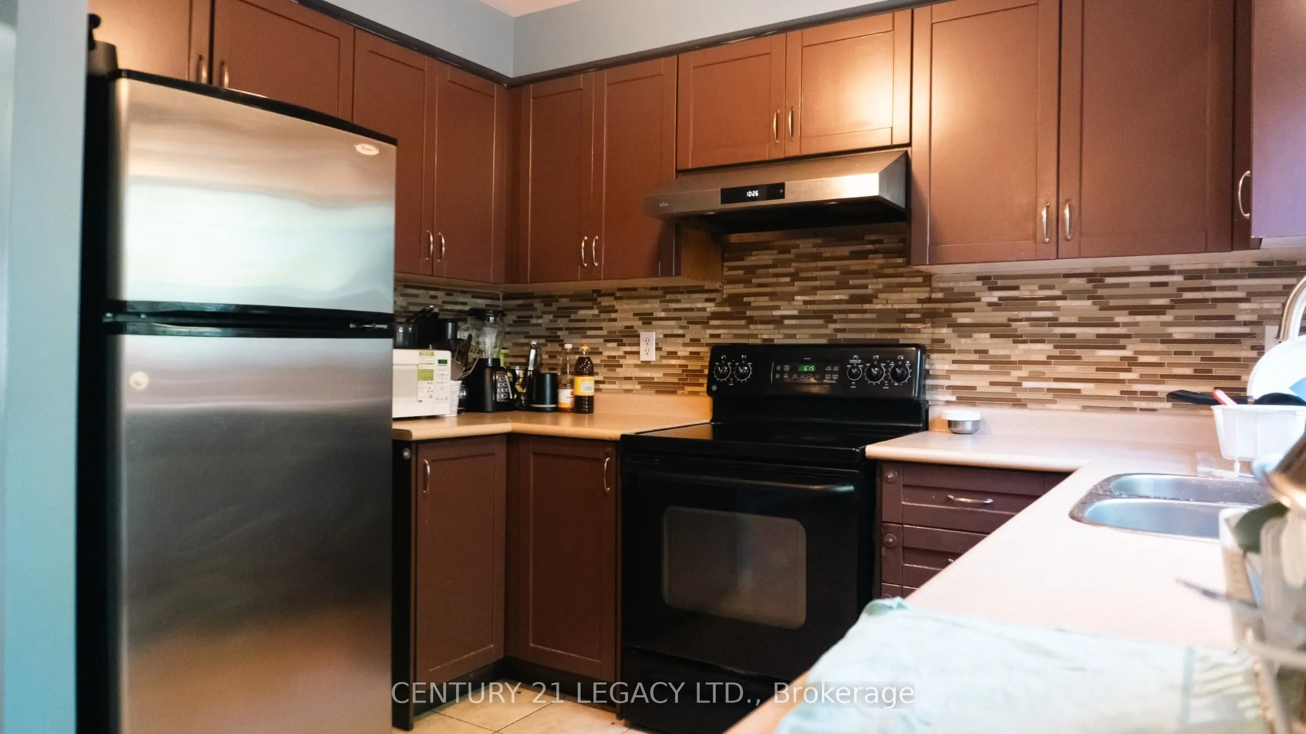 25 Revelstoke Place