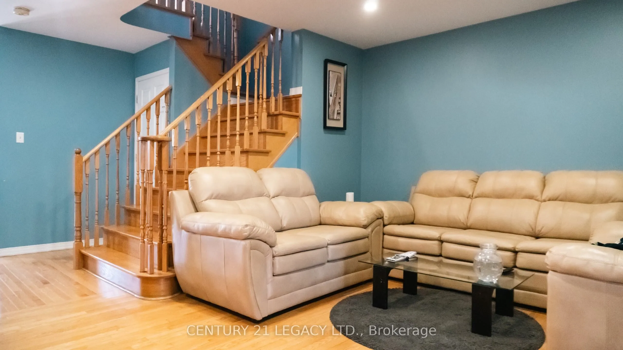 25 Revelstoke Place