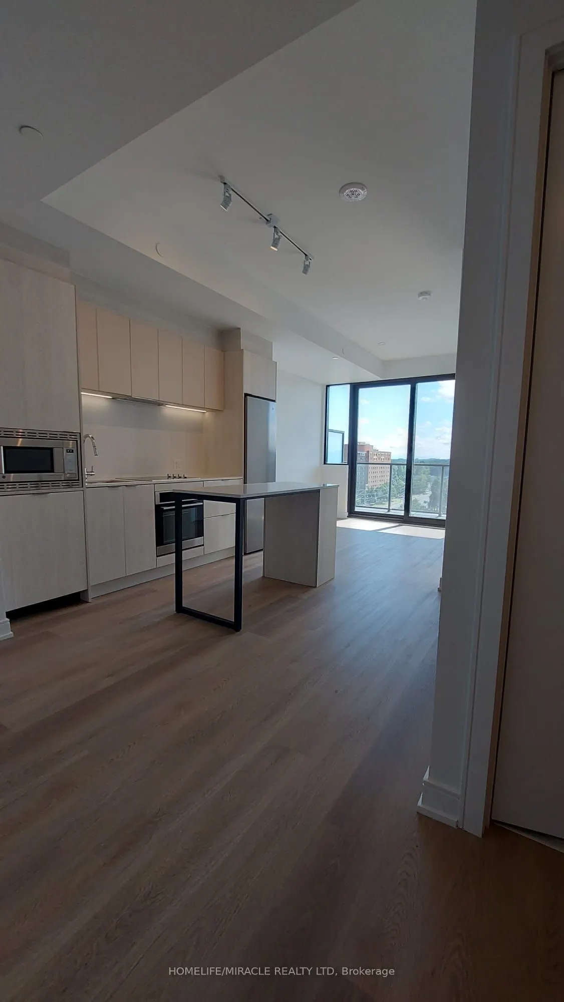 3009 NOVAR Road, #807