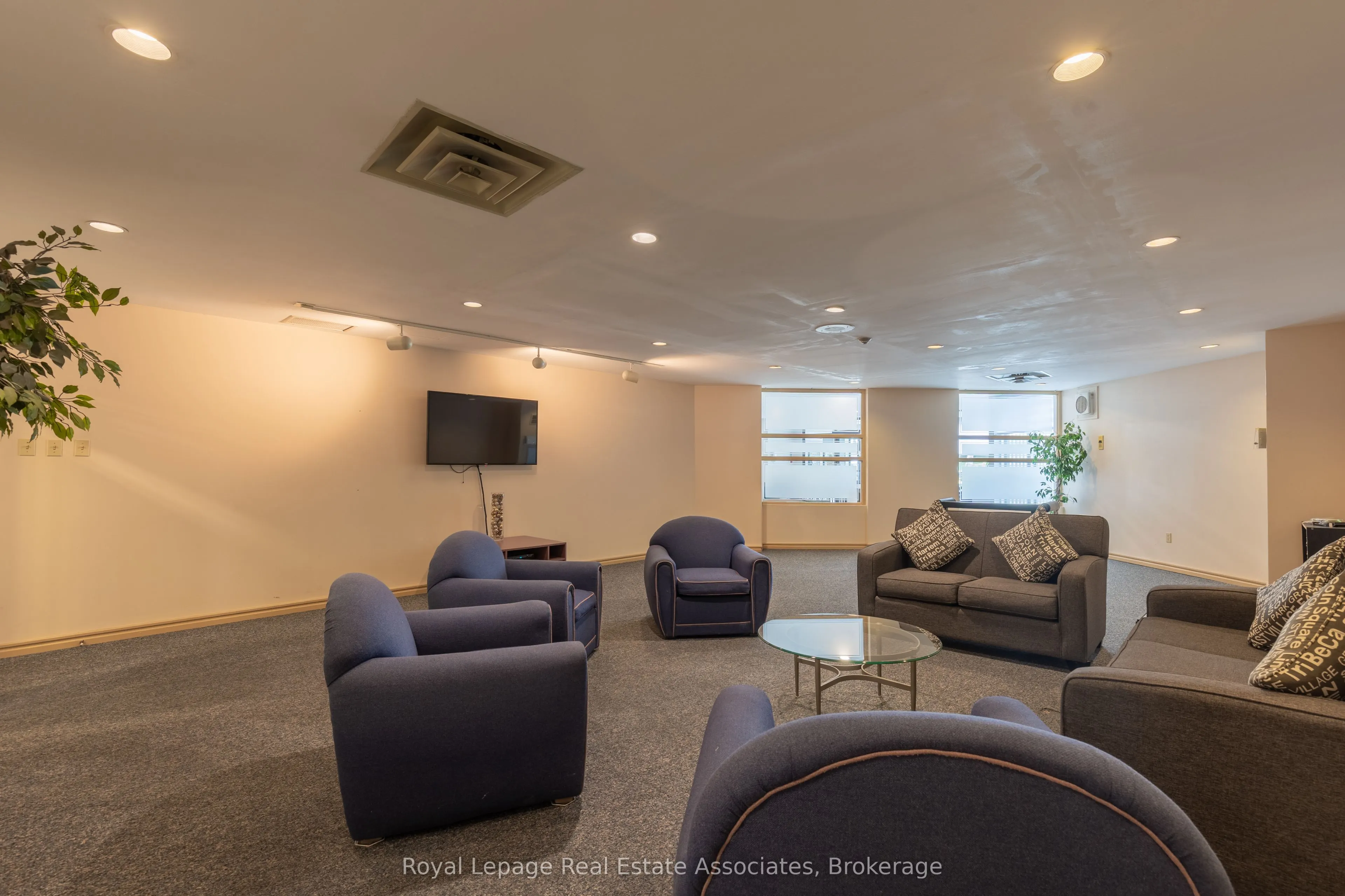 12 Laurelcrest Street, #1112