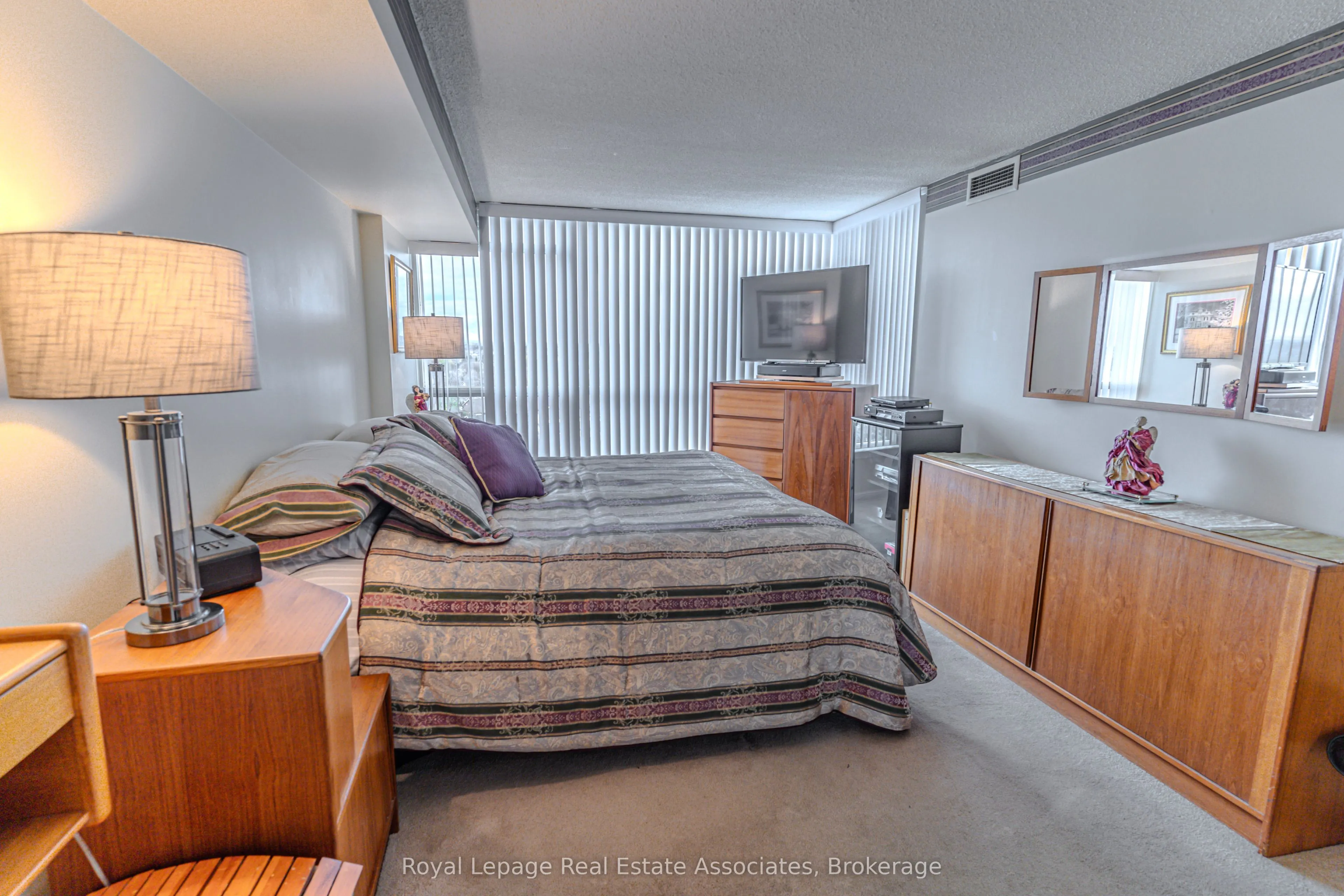 12 Laurelcrest Street, #1112
