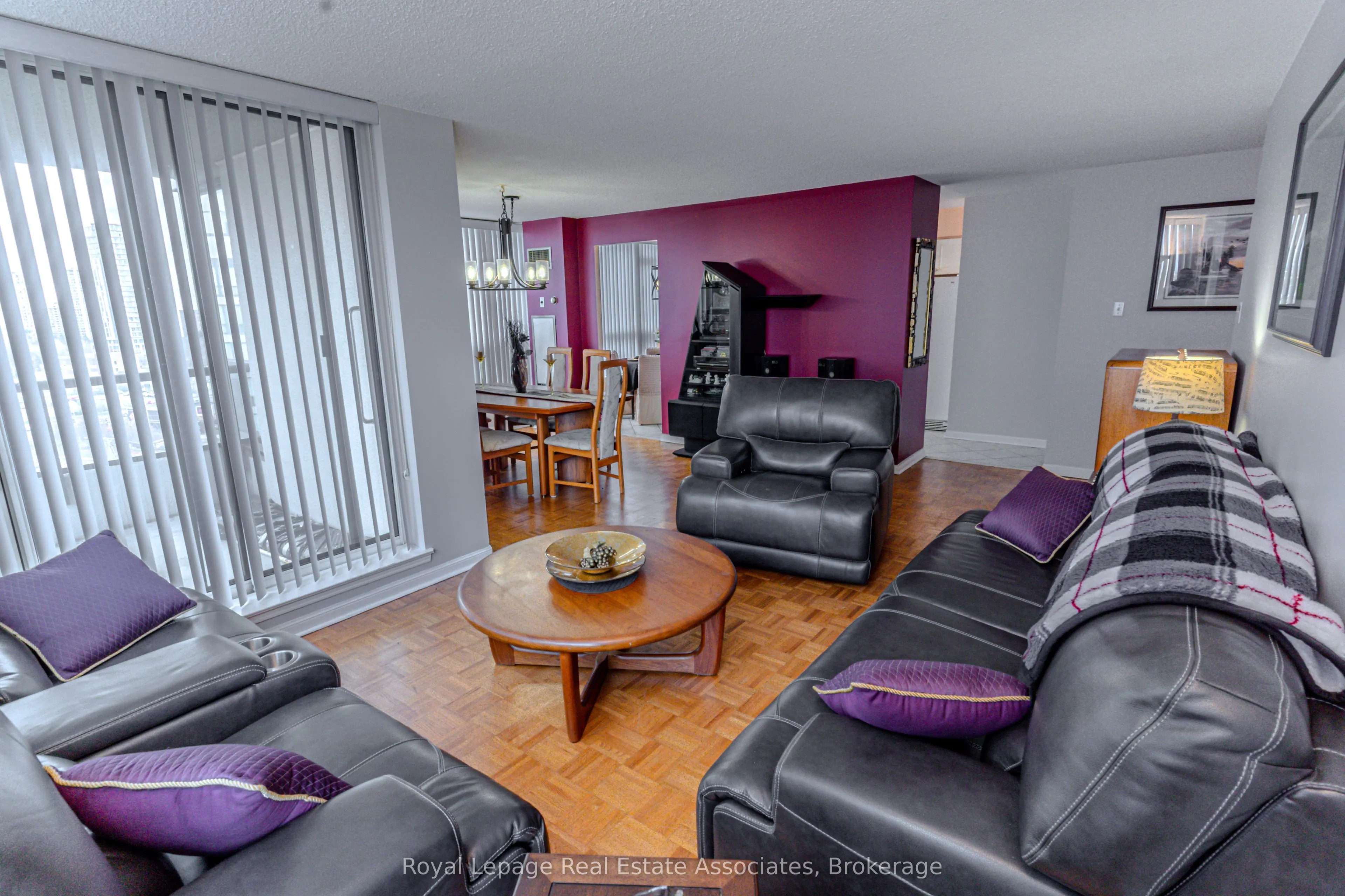 12 Laurelcrest Street, #1112