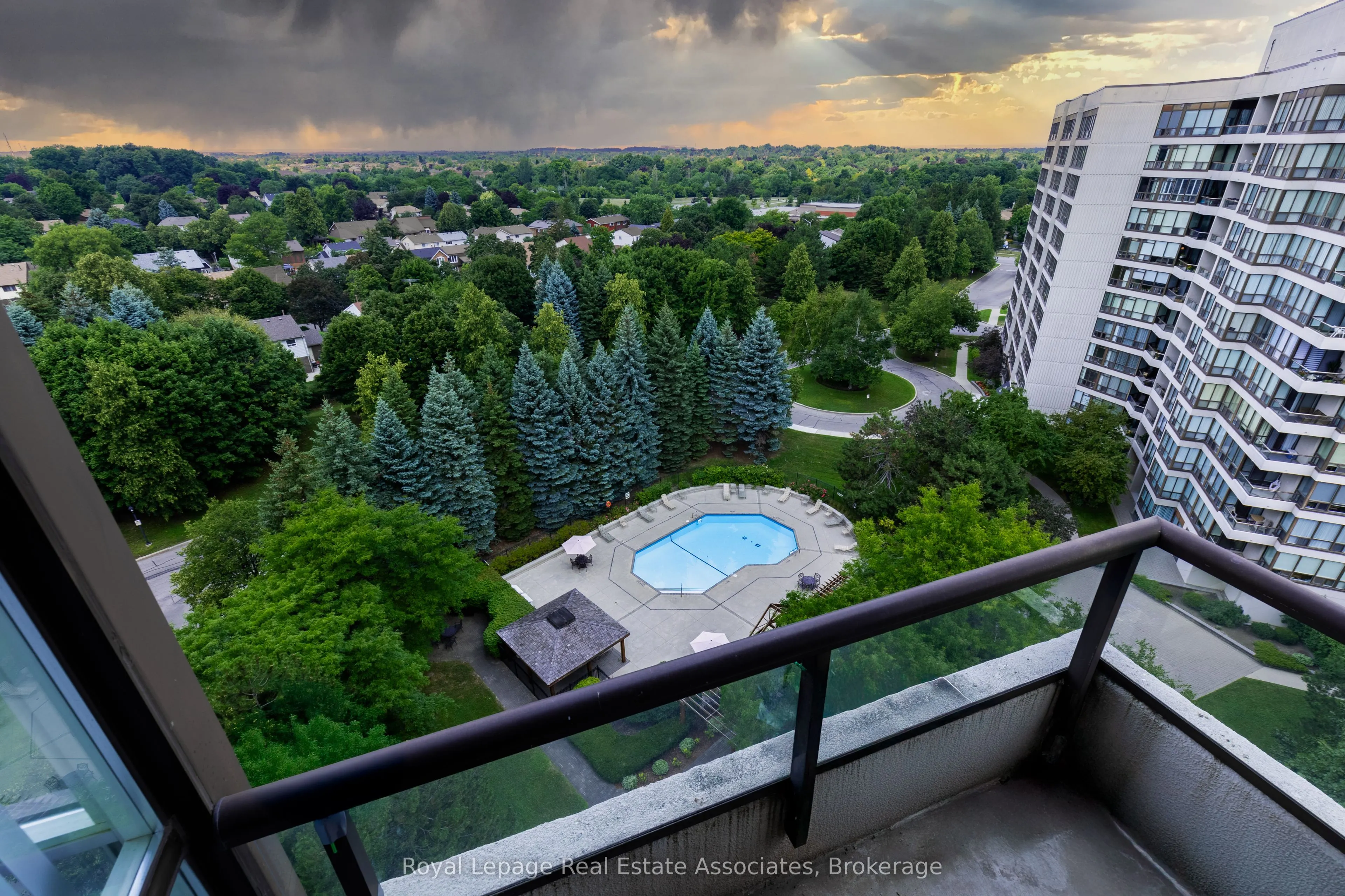 12 Laurelcrest Street, #1112
