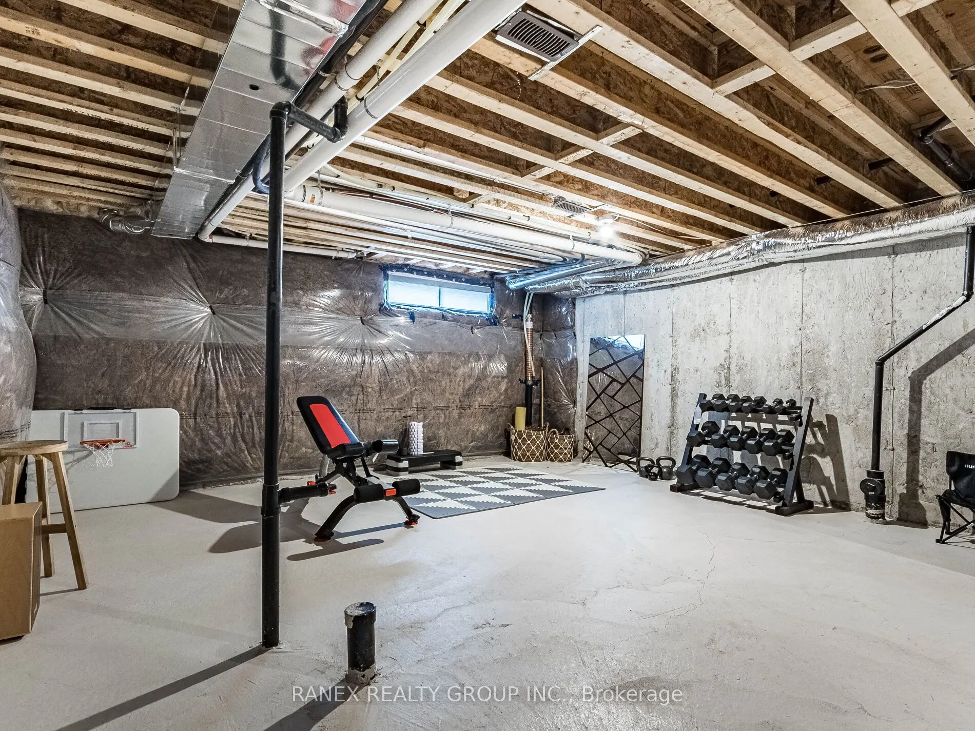 1411 Oakmont Common