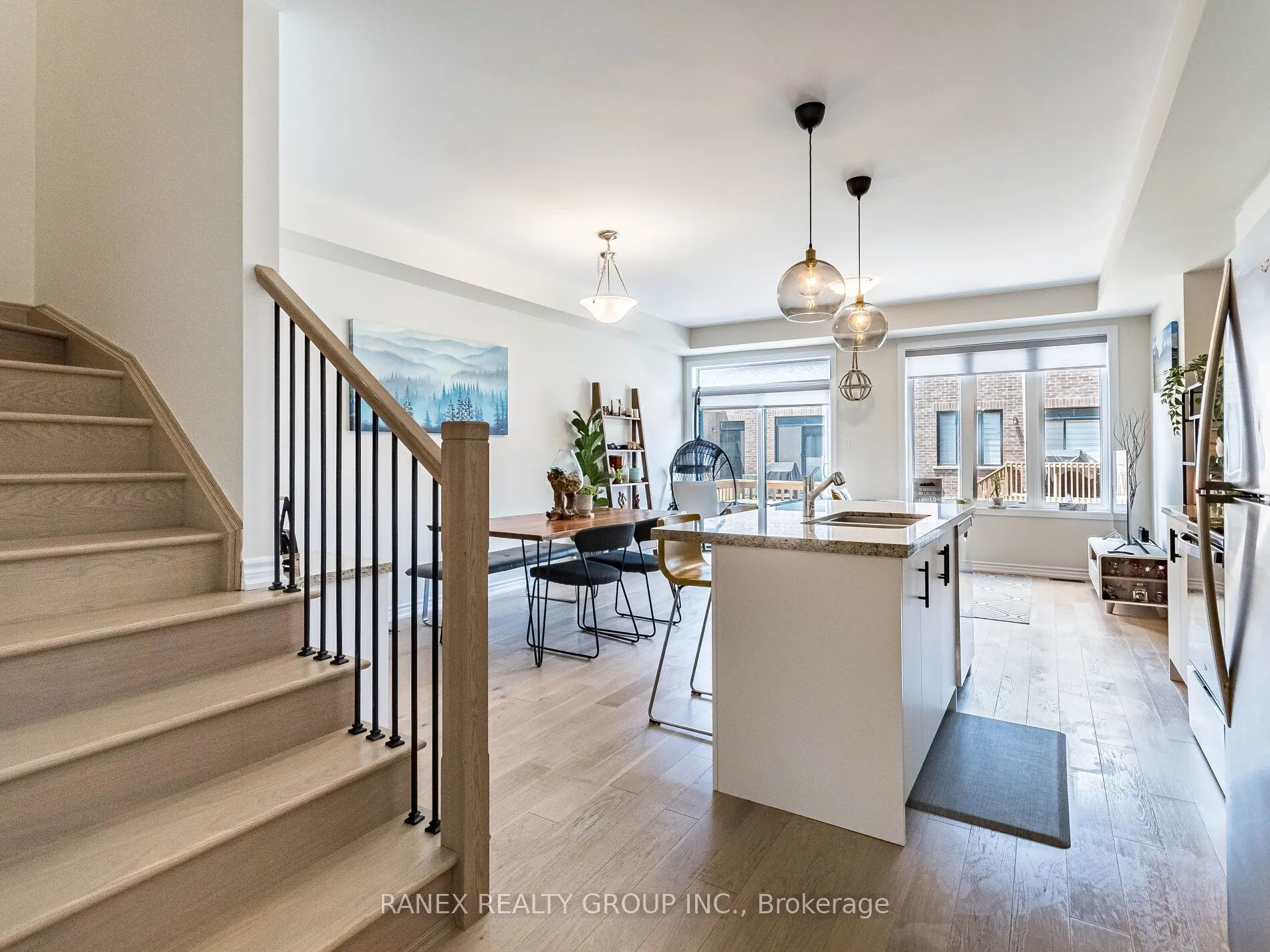 1411 Oakmont Common