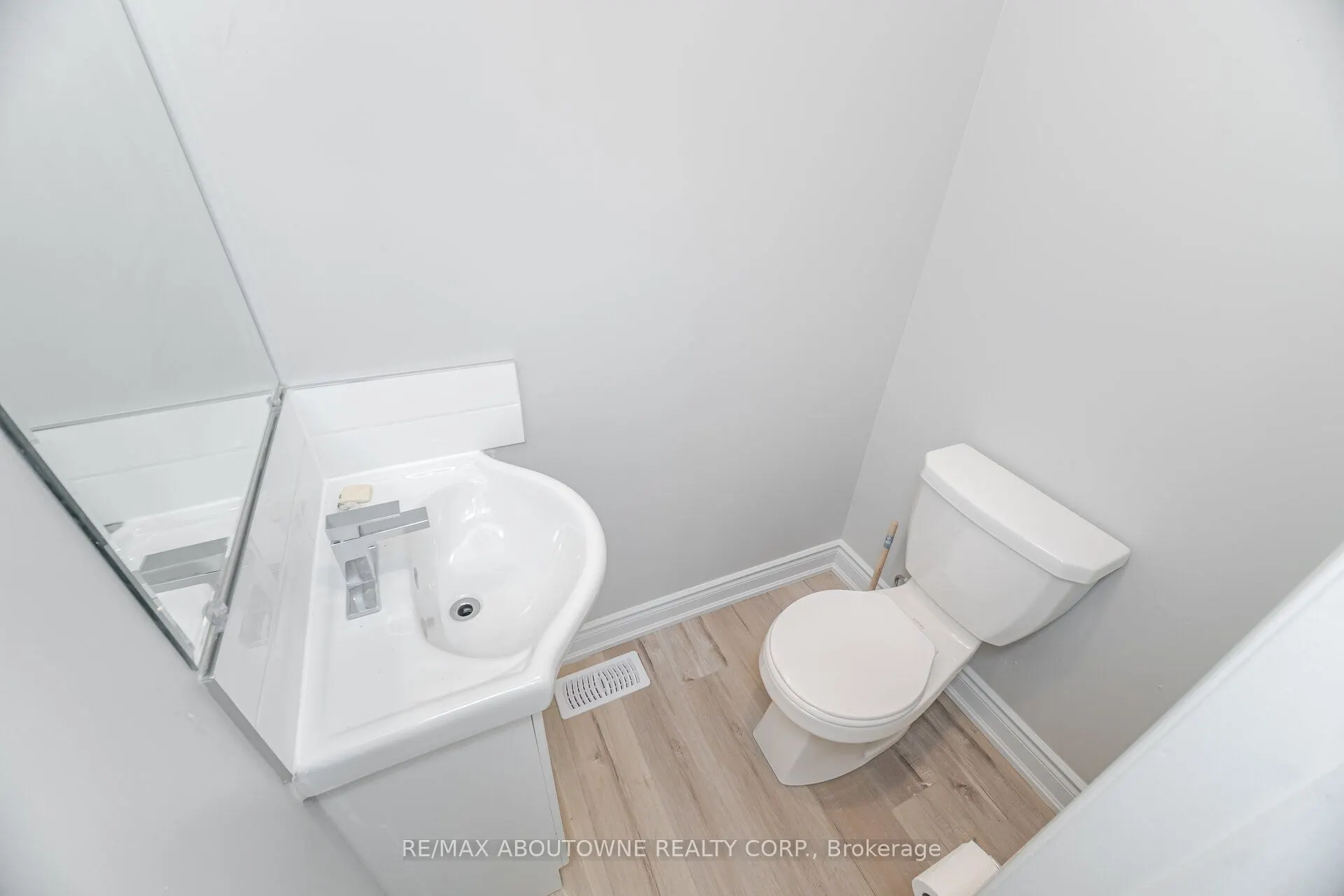 961 Francis Road, #4