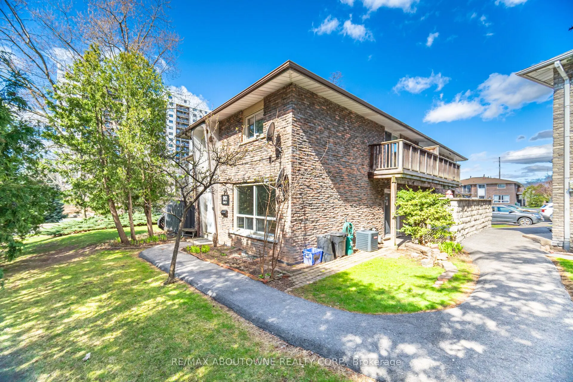 961 Francis Road, #4