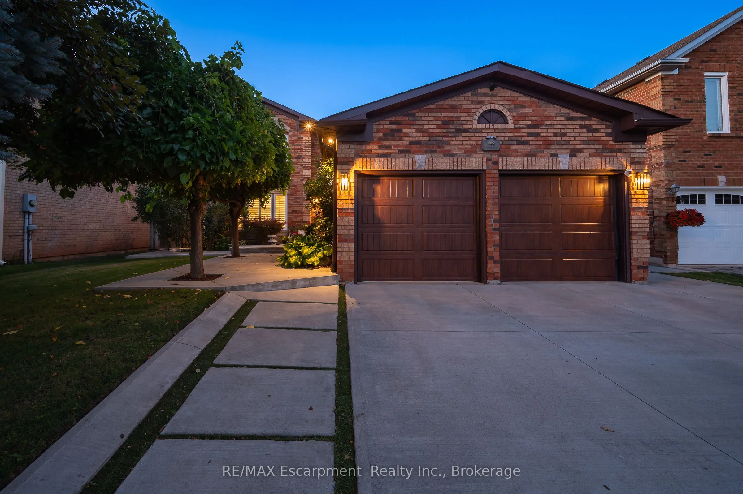 1658 Heritage Way