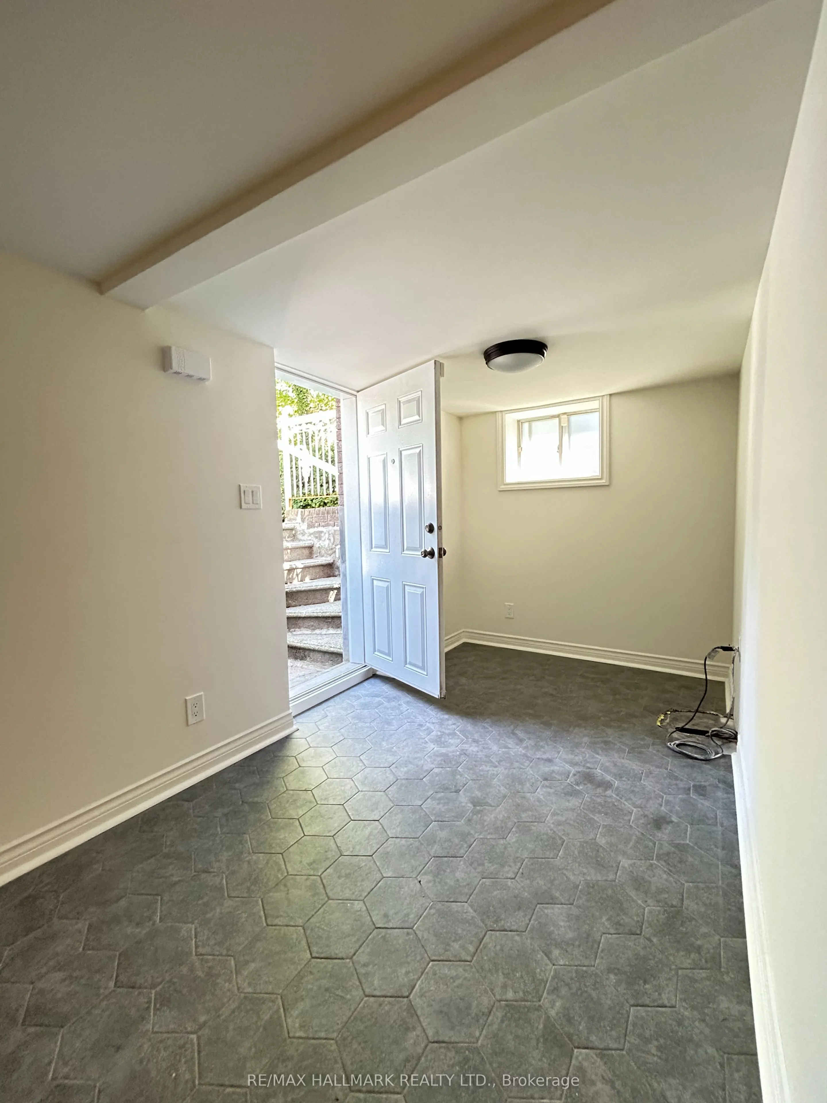 152 Bartlett Avenue
