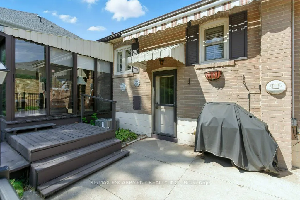 2230 Courtland Drive