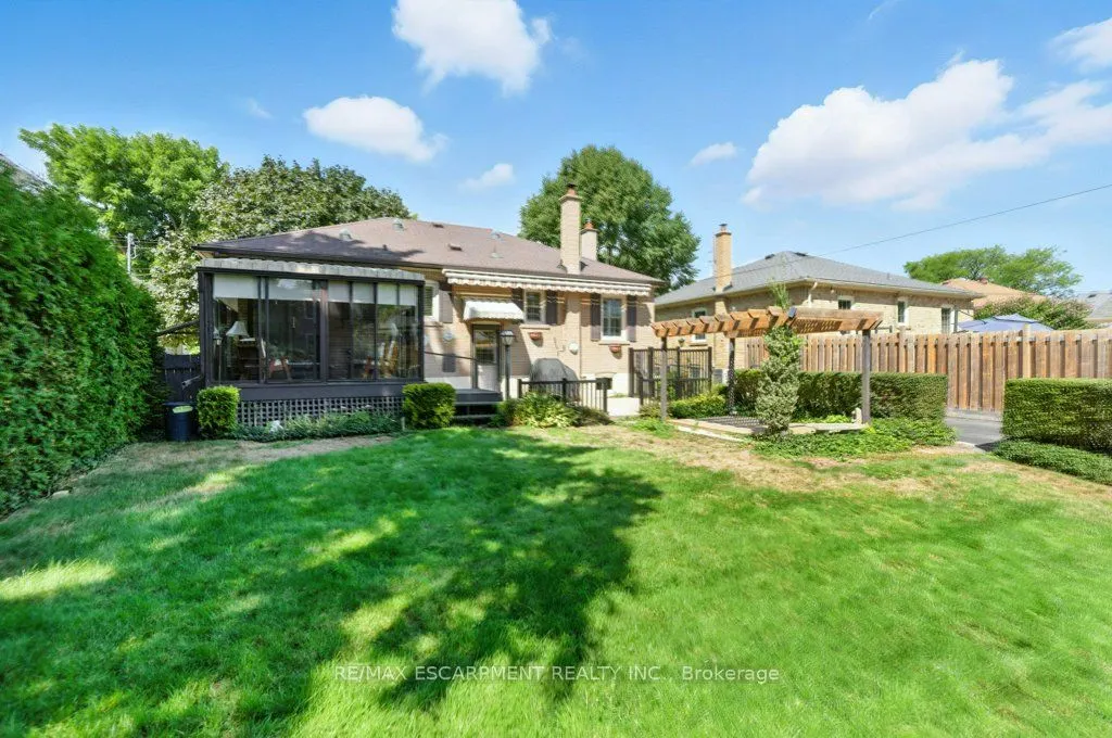 2230 Courtland Drive