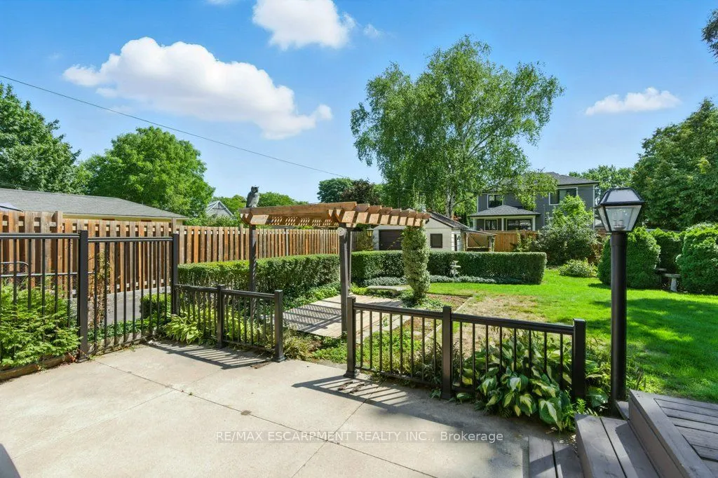 2230 Courtland Drive