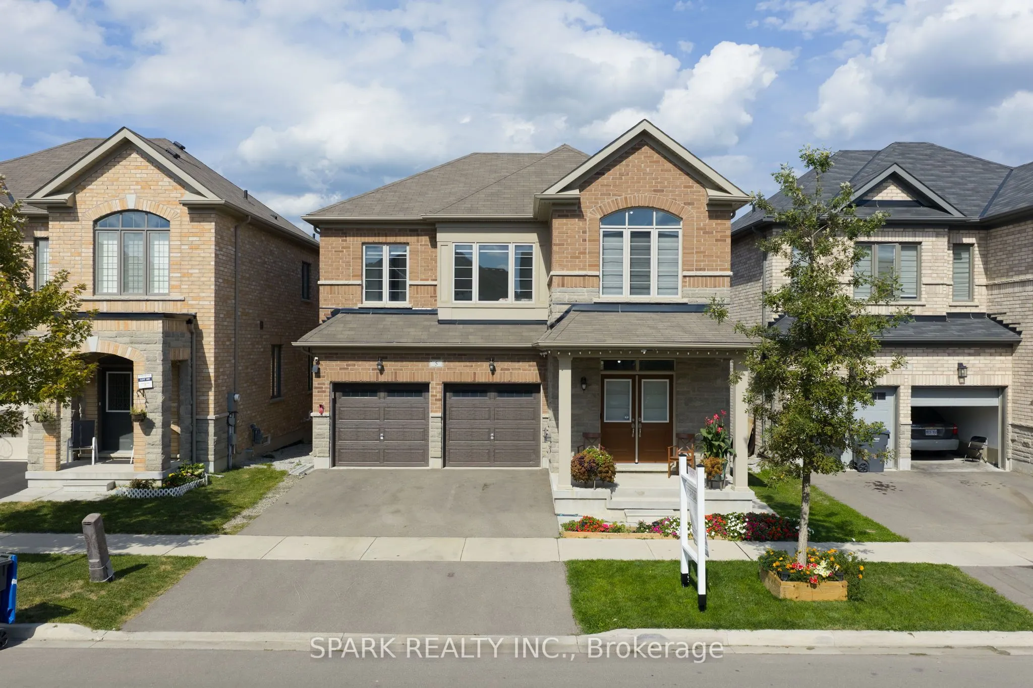 5 Boathouse Road