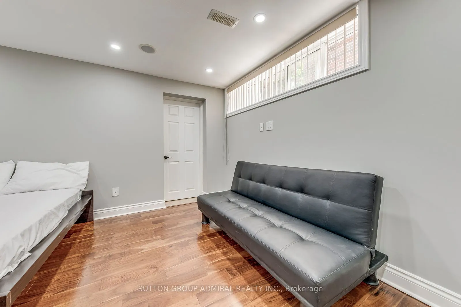 69 Norgrove Crescent