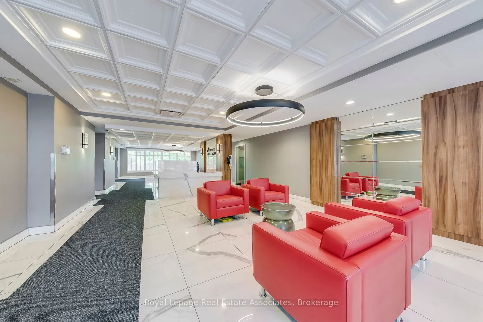 155 Hillcrest Avenue, #901