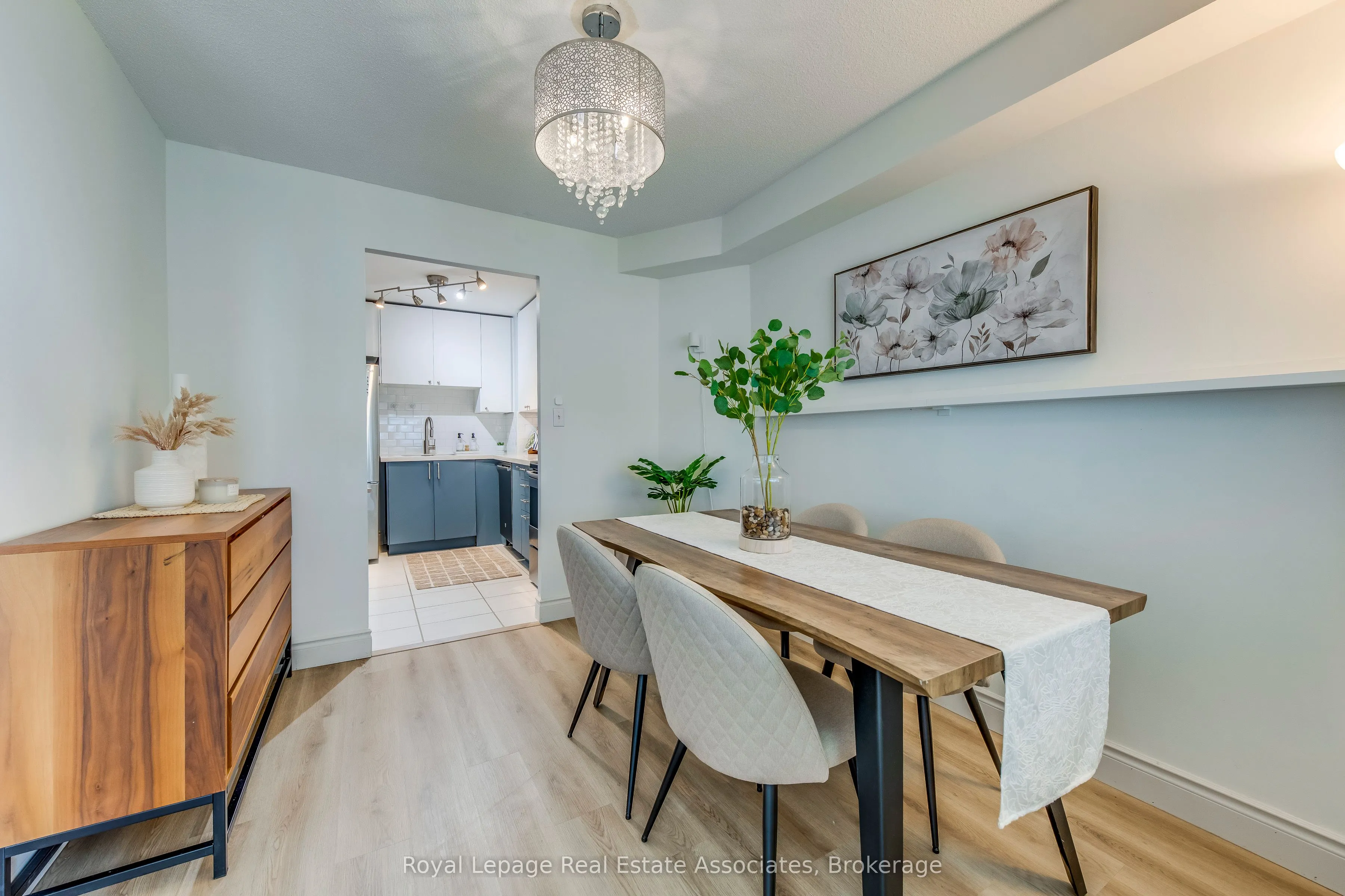 155 Hillcrest Avenue, #901