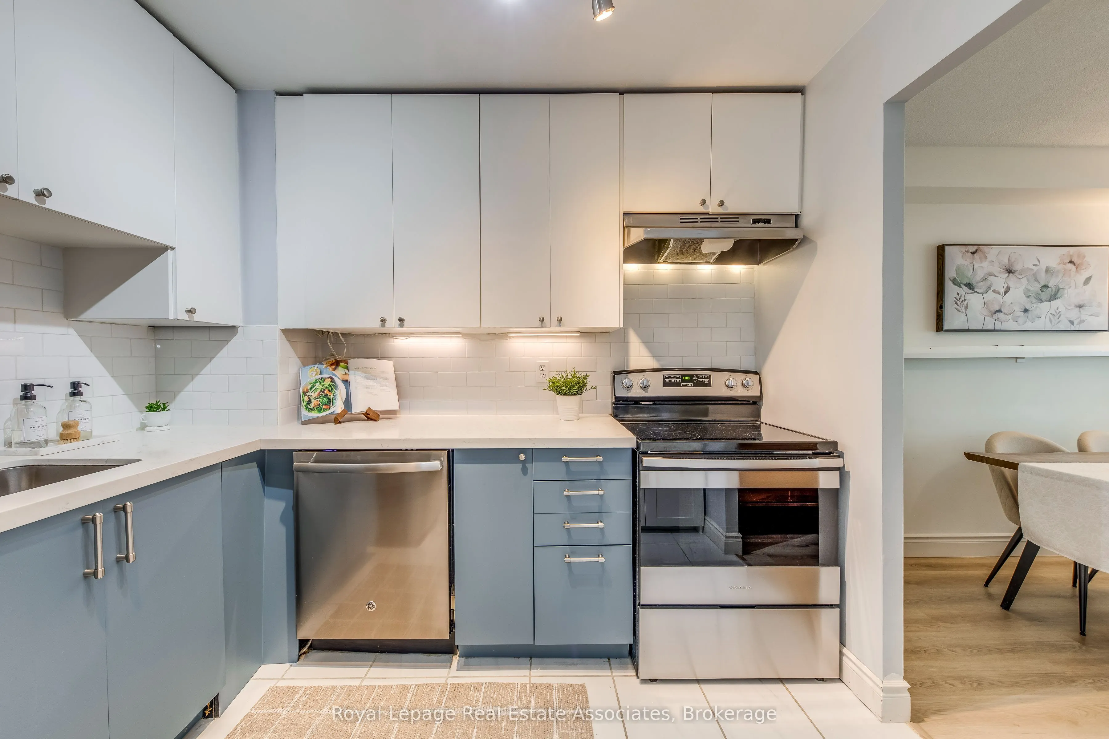 155 Hillcrest Avenue, #901