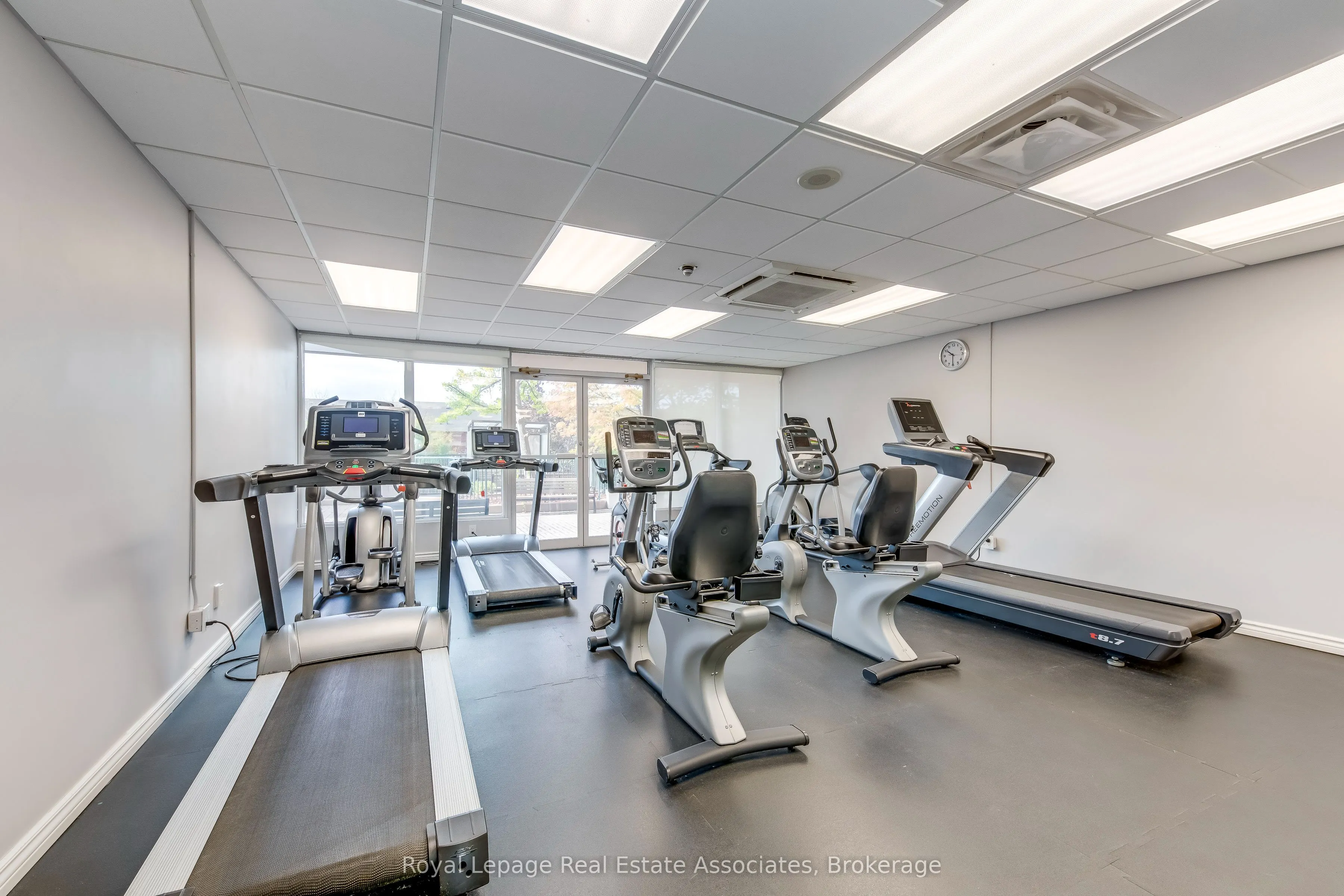 155 Hillcrest Avenue, #901