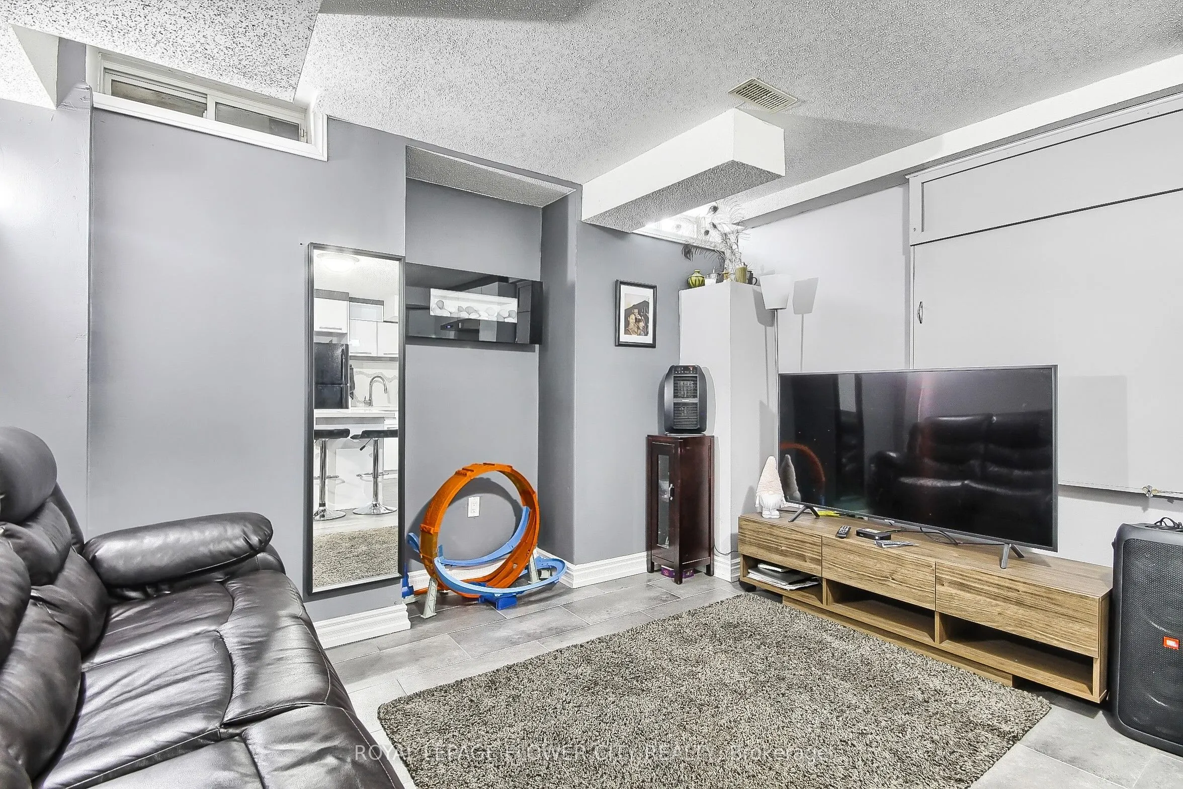 4 Tobermory Crescent, #Basement