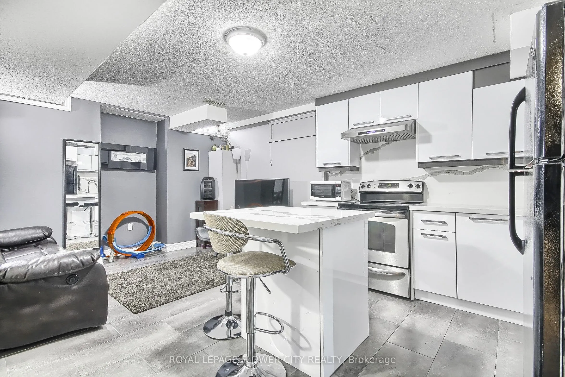 4 Tobermory Crescent, #Basement