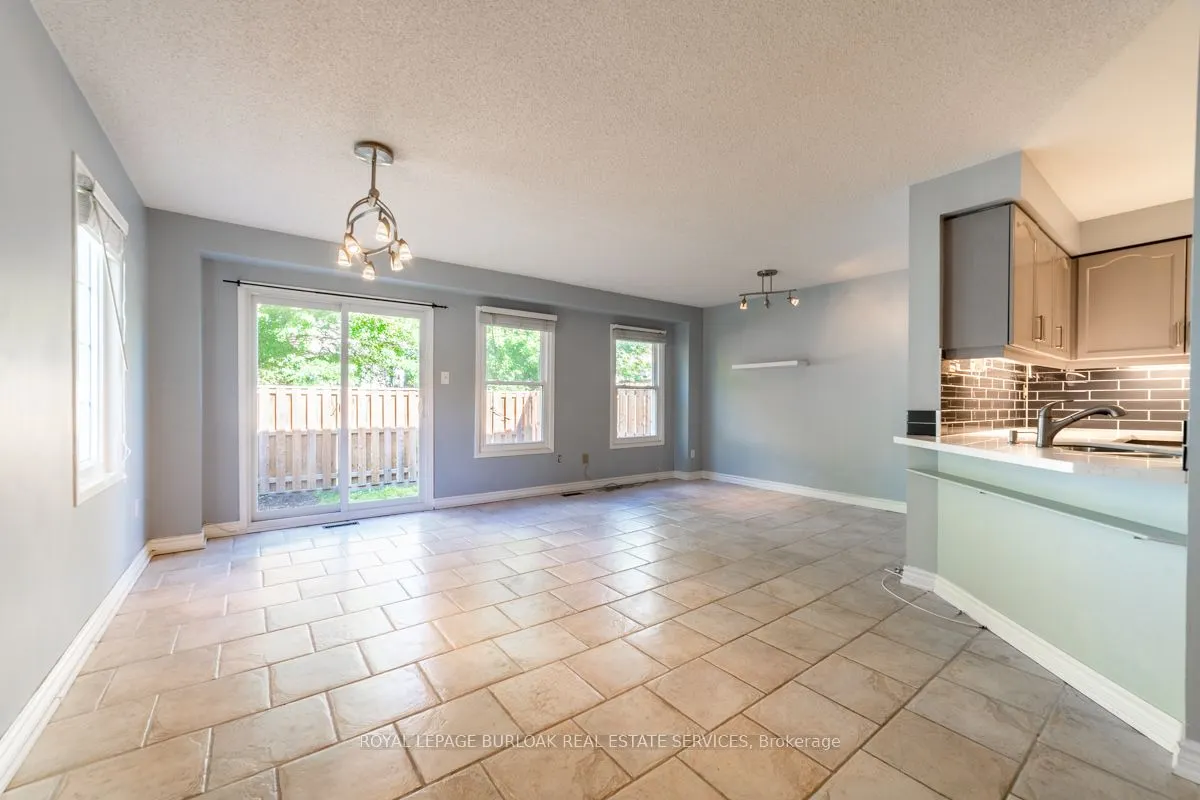 2022 Atkinson Drive, #11
