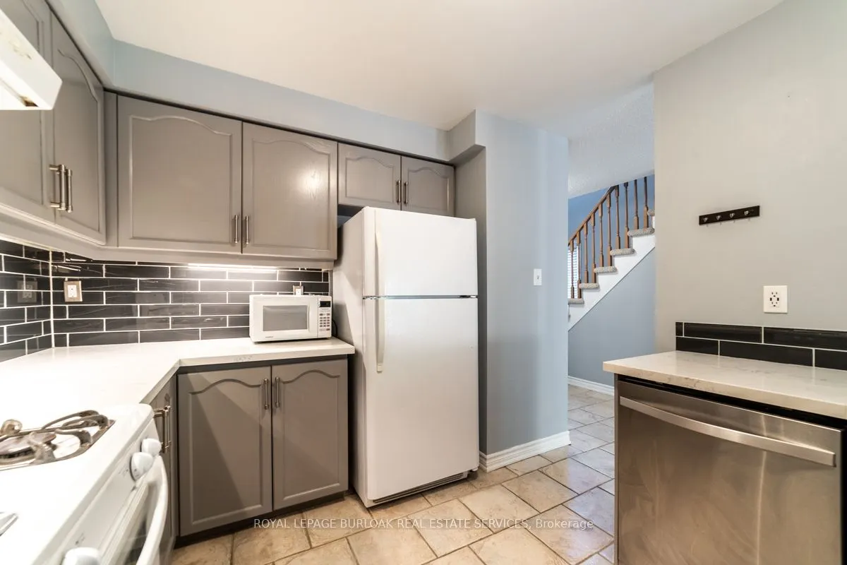 2022 Atkinson Drive, #11