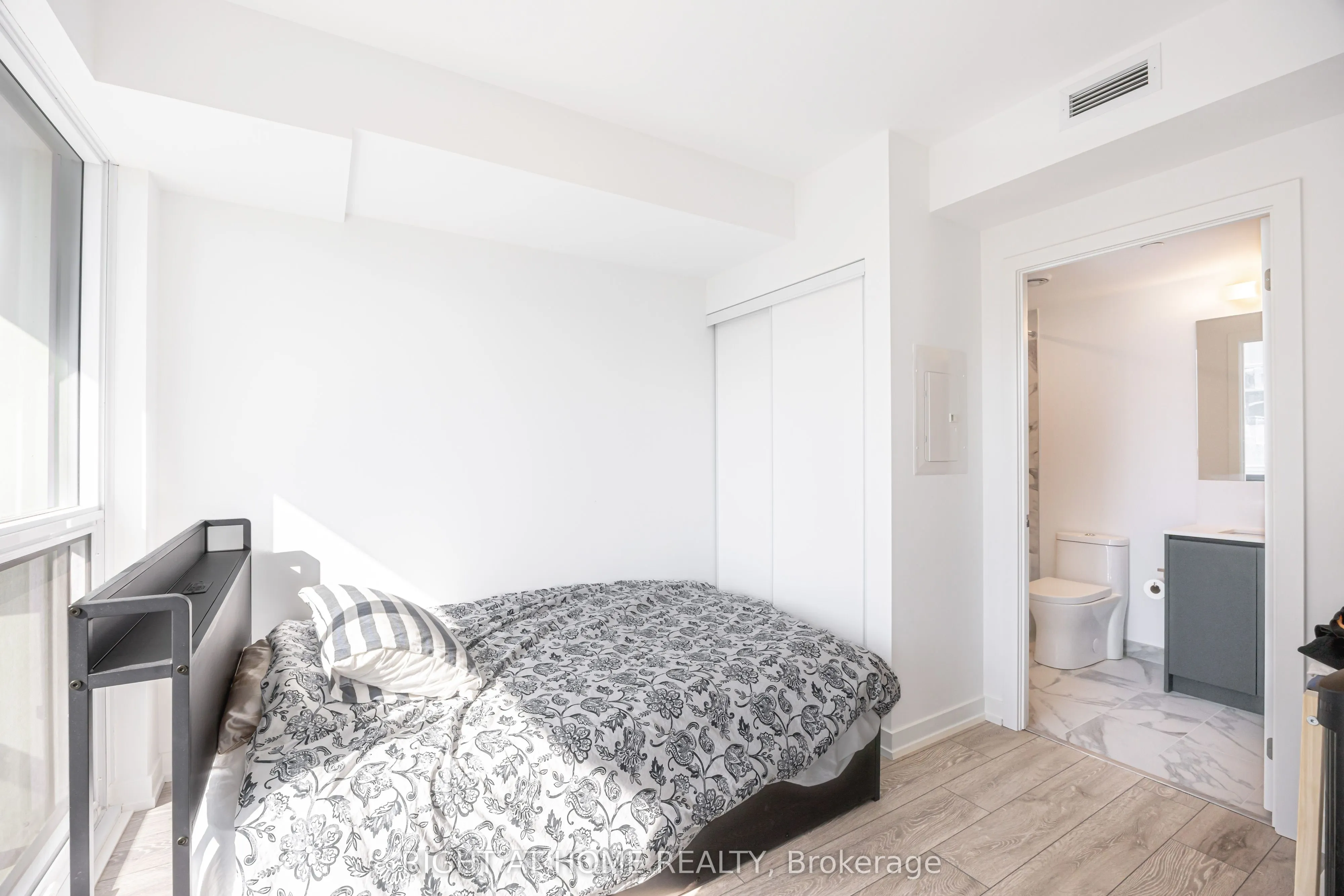 1100 Sheppard Avenue W, #1008