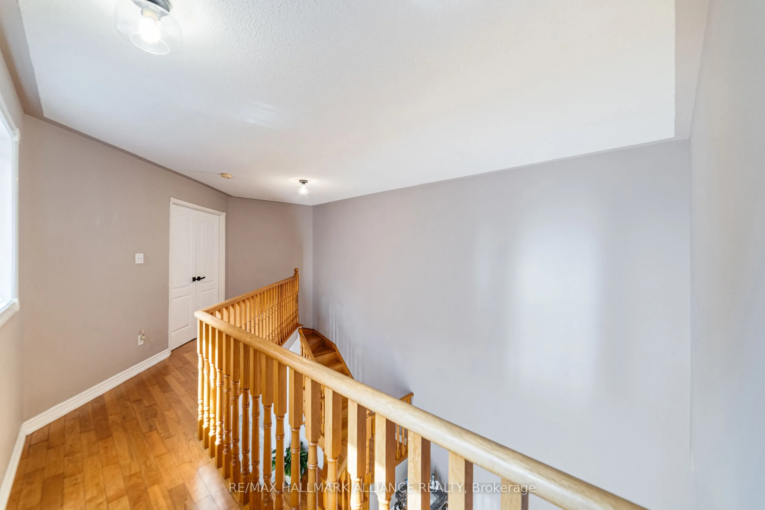 365 Turnberry Crescent