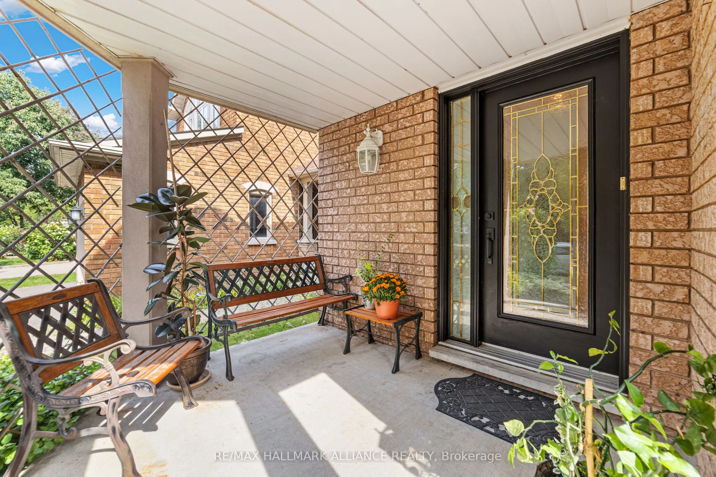 365 Turnberry Crescent