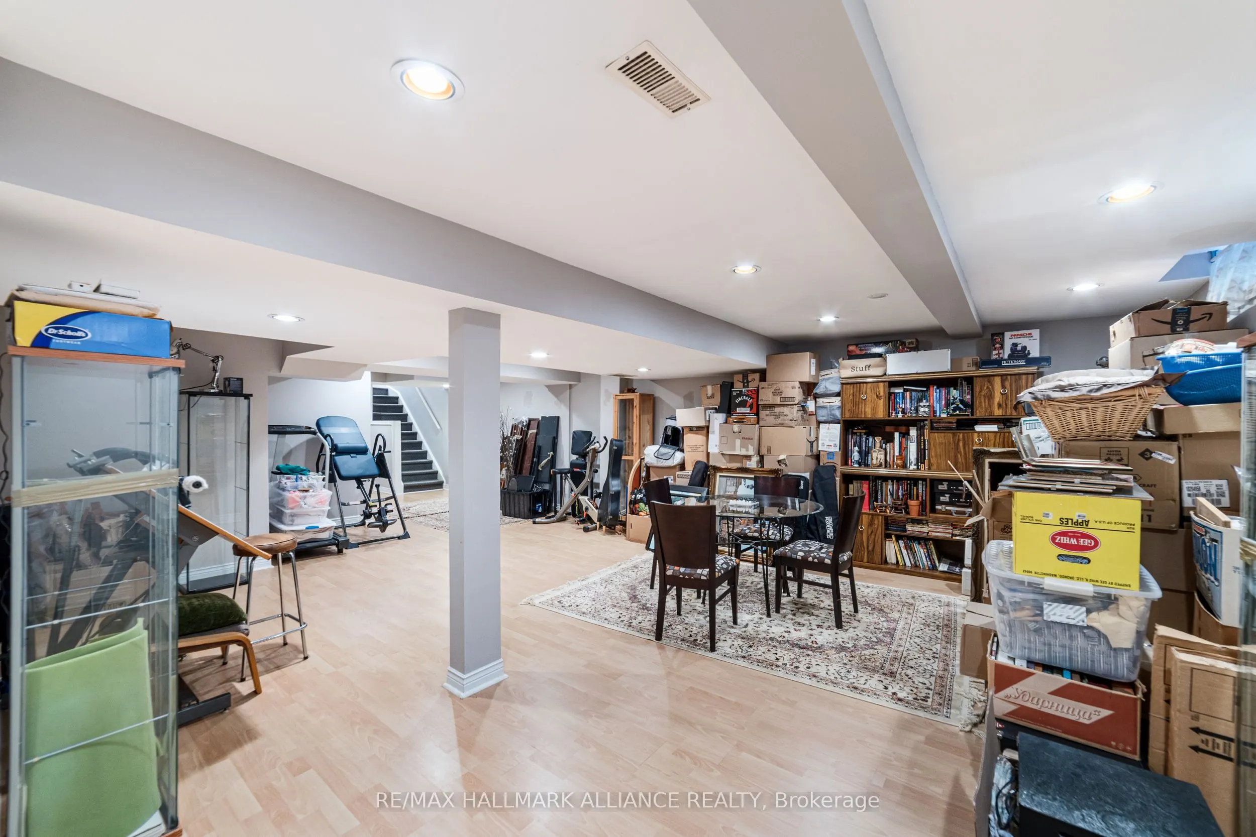 365 Turnberry Crescent