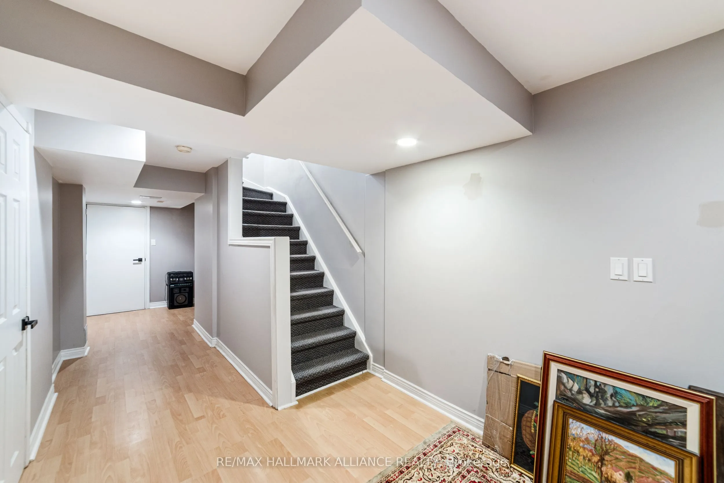 365 Turnberry Crescent