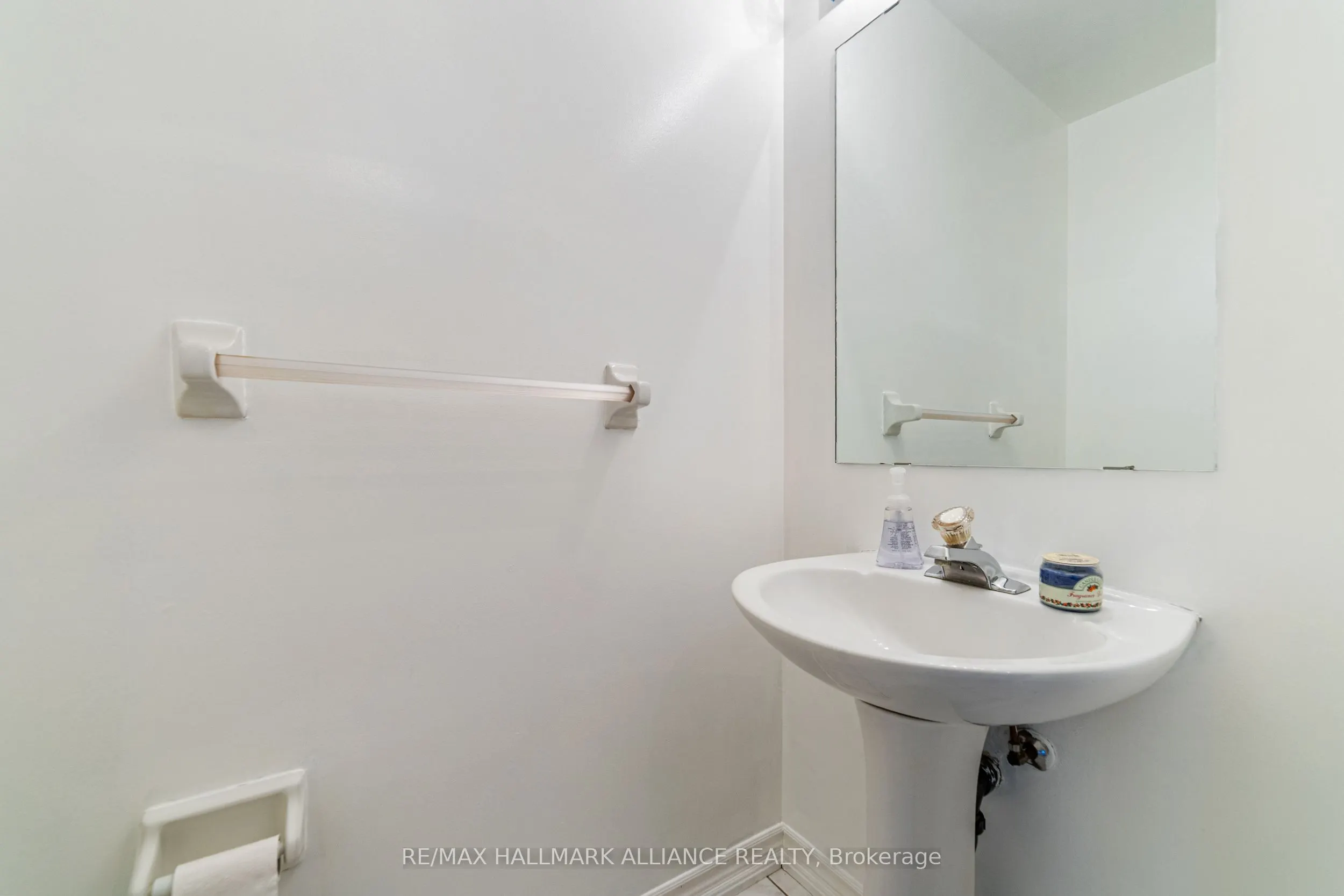 365 Turnberry Crescent