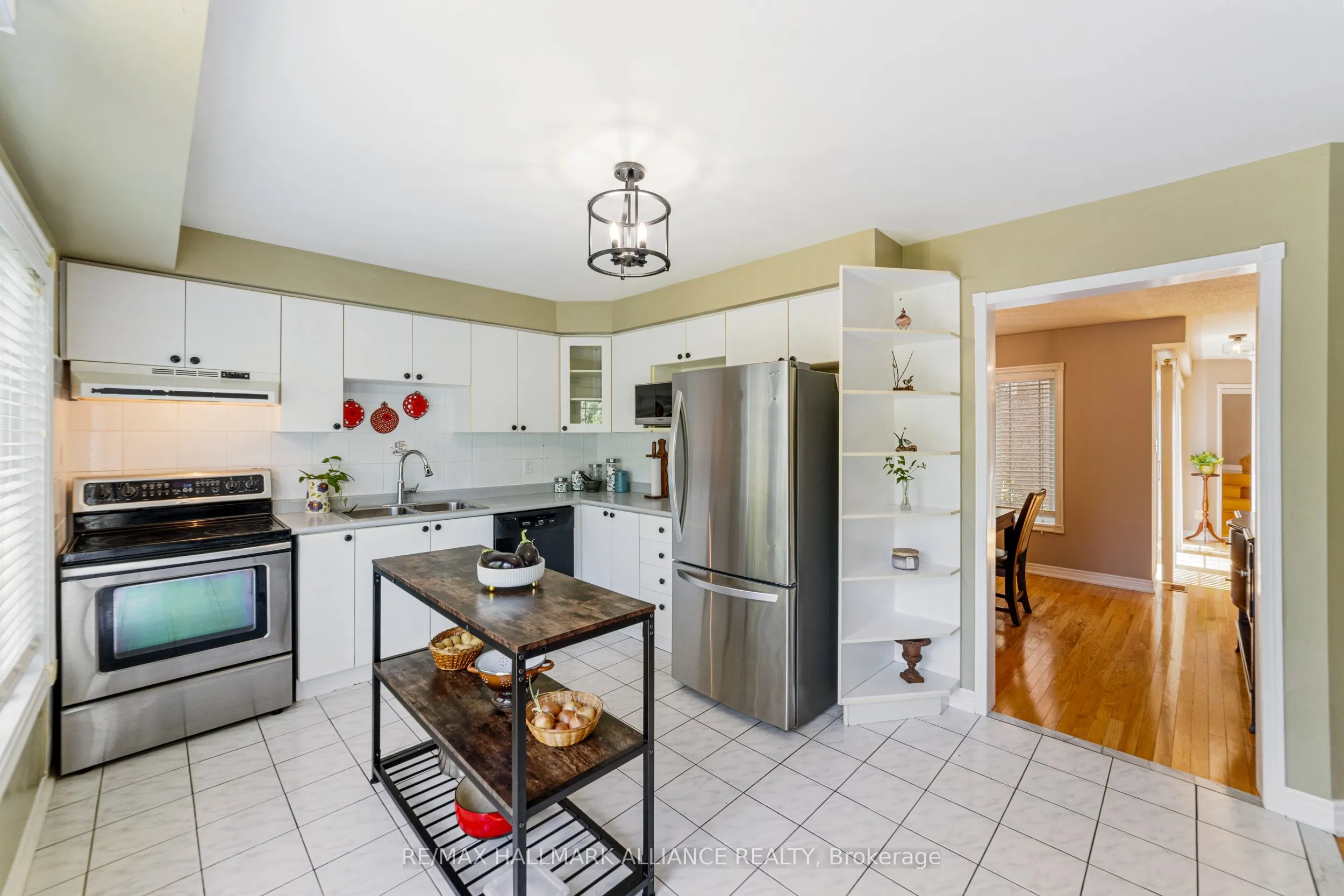 365 Turnberry Crescent