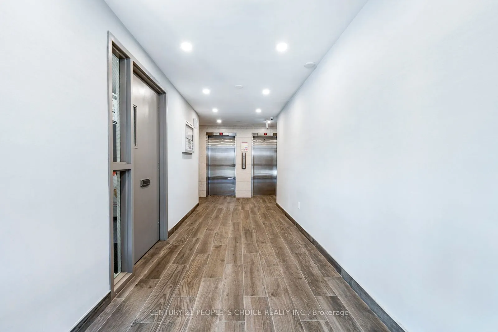 1219 Dundas Street W, #307